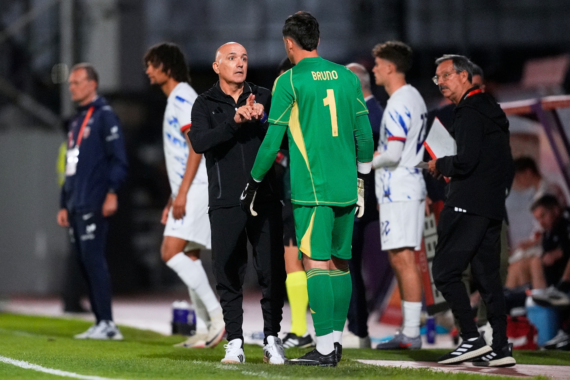 El banquillo persigue a los porteros