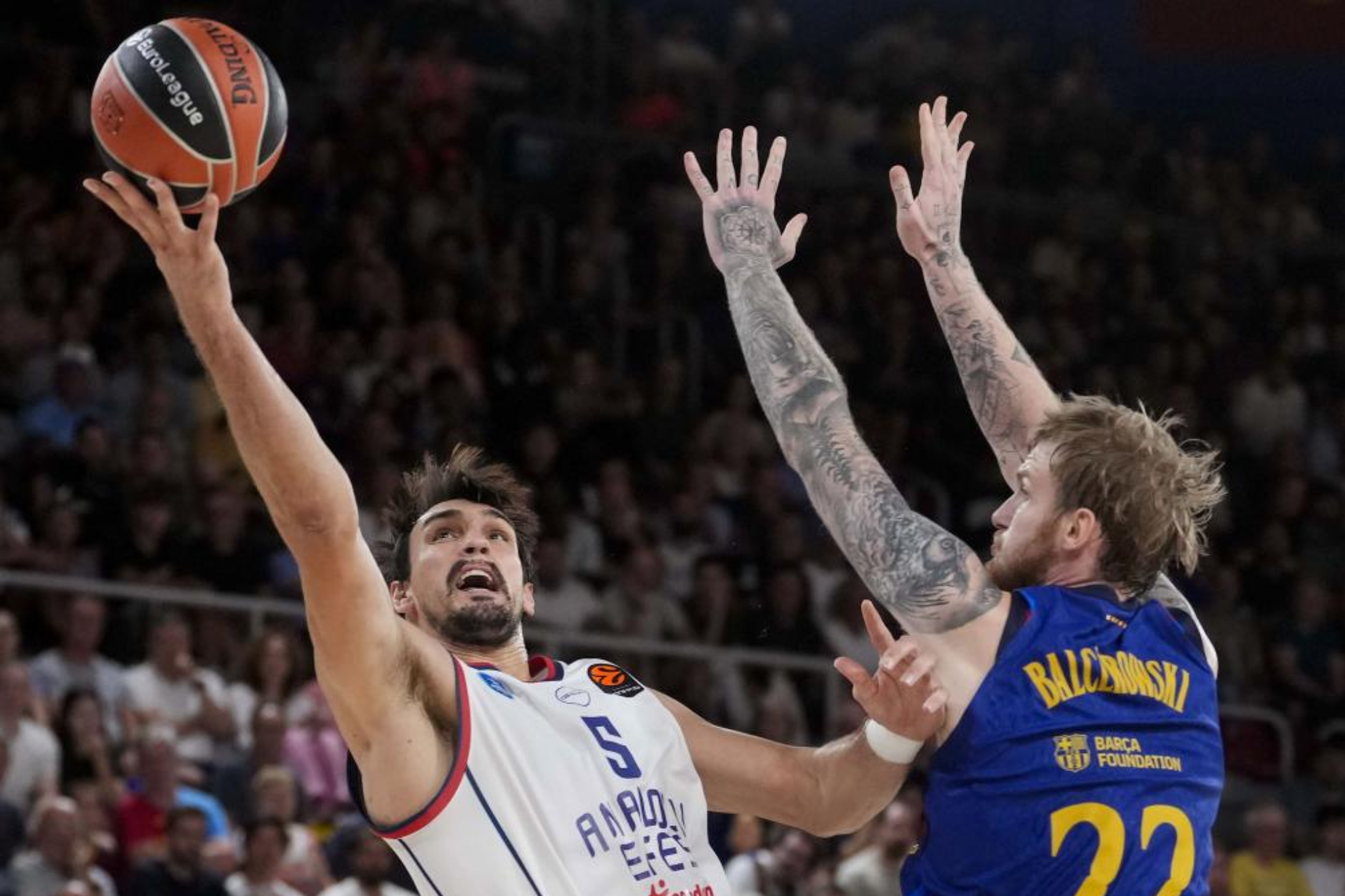 Remontada épica del Barça para un triunfo de mucho mérito