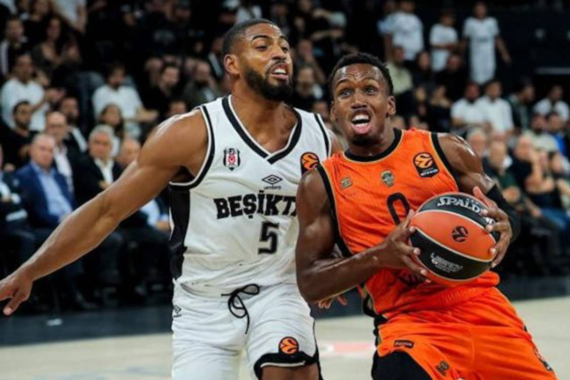 TJ Shorts da la primera victoria al Valencia Basket