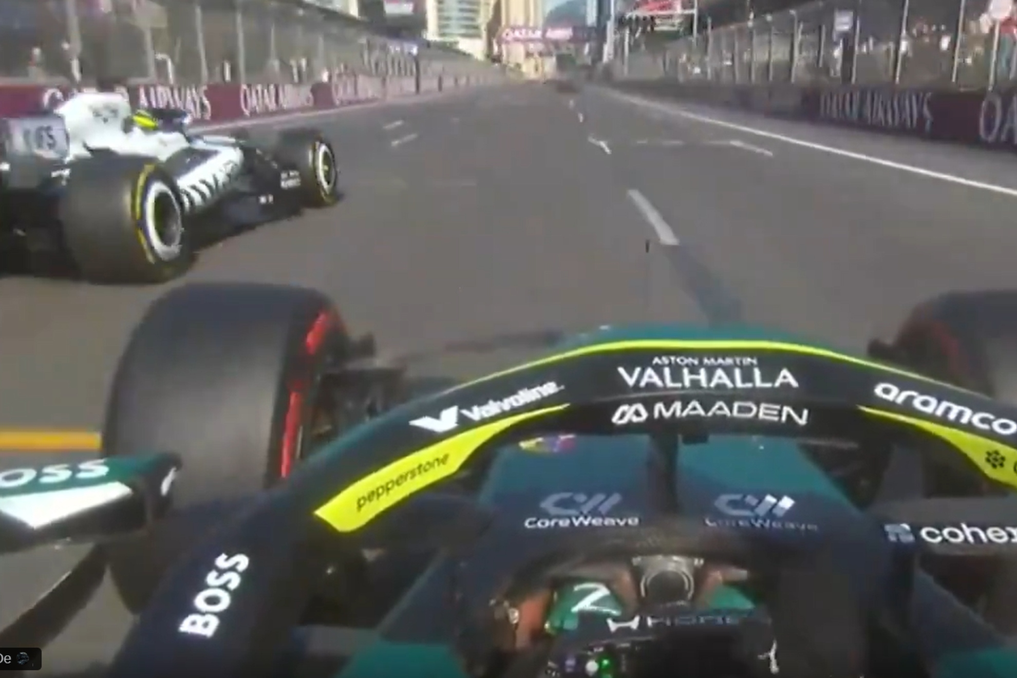 Alonso, 21 vueltas de penitencia: sin velocidad, saludo al rival... y abandono