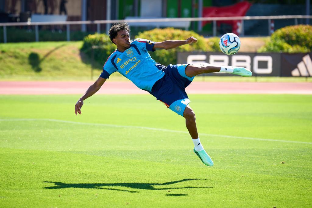 Lamine Yamal: "Siento que llevo tiempo a nivel Balón de Oro"