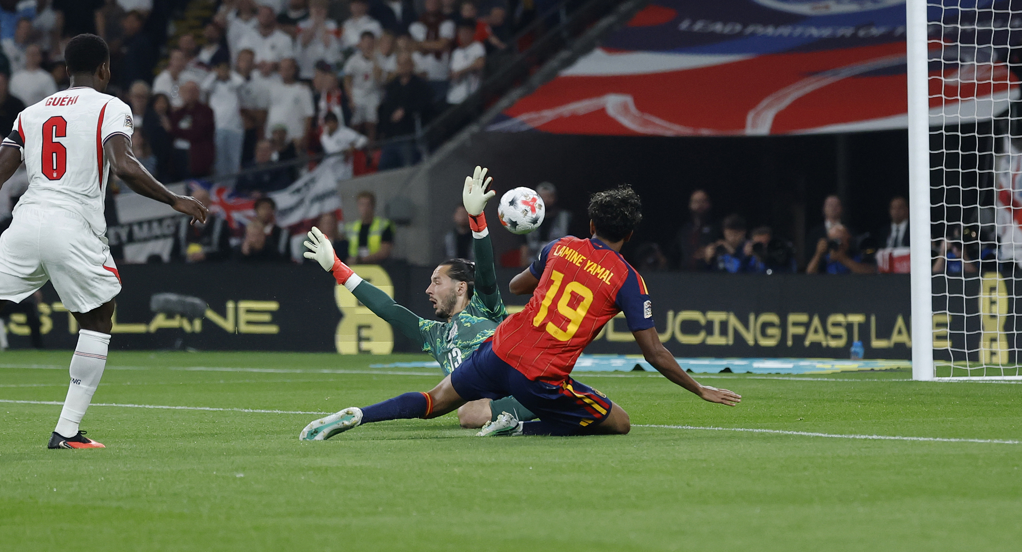 Quién es James Trafford, el portero de Inglaterra contra España en la Nations League: el tercer guardameta más caro de la historia
