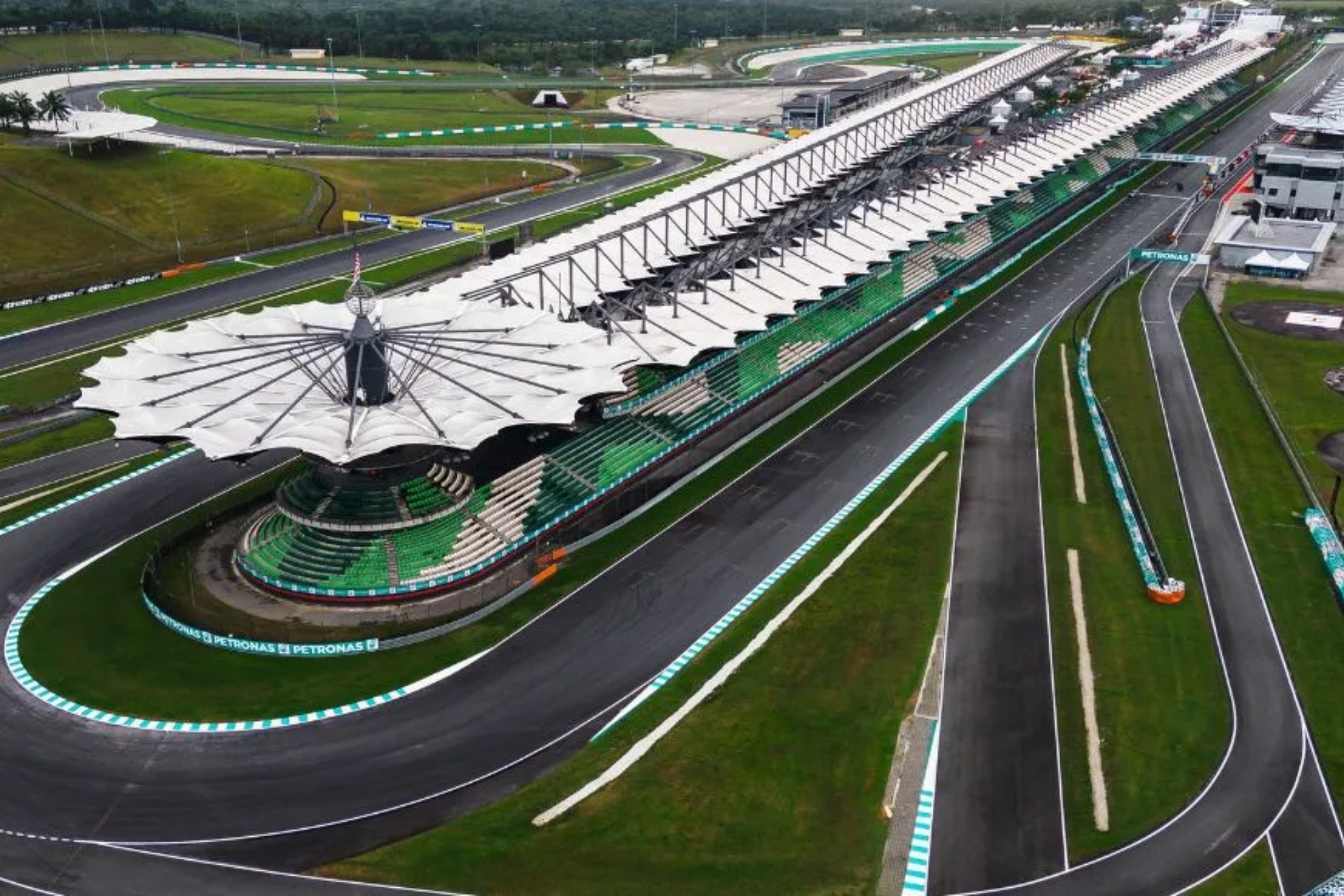 Horarios del GP de Bahréin de F1: fechas y dónde ver en TV la carrera de Sainz y Alonso en el Sepang International Circuit