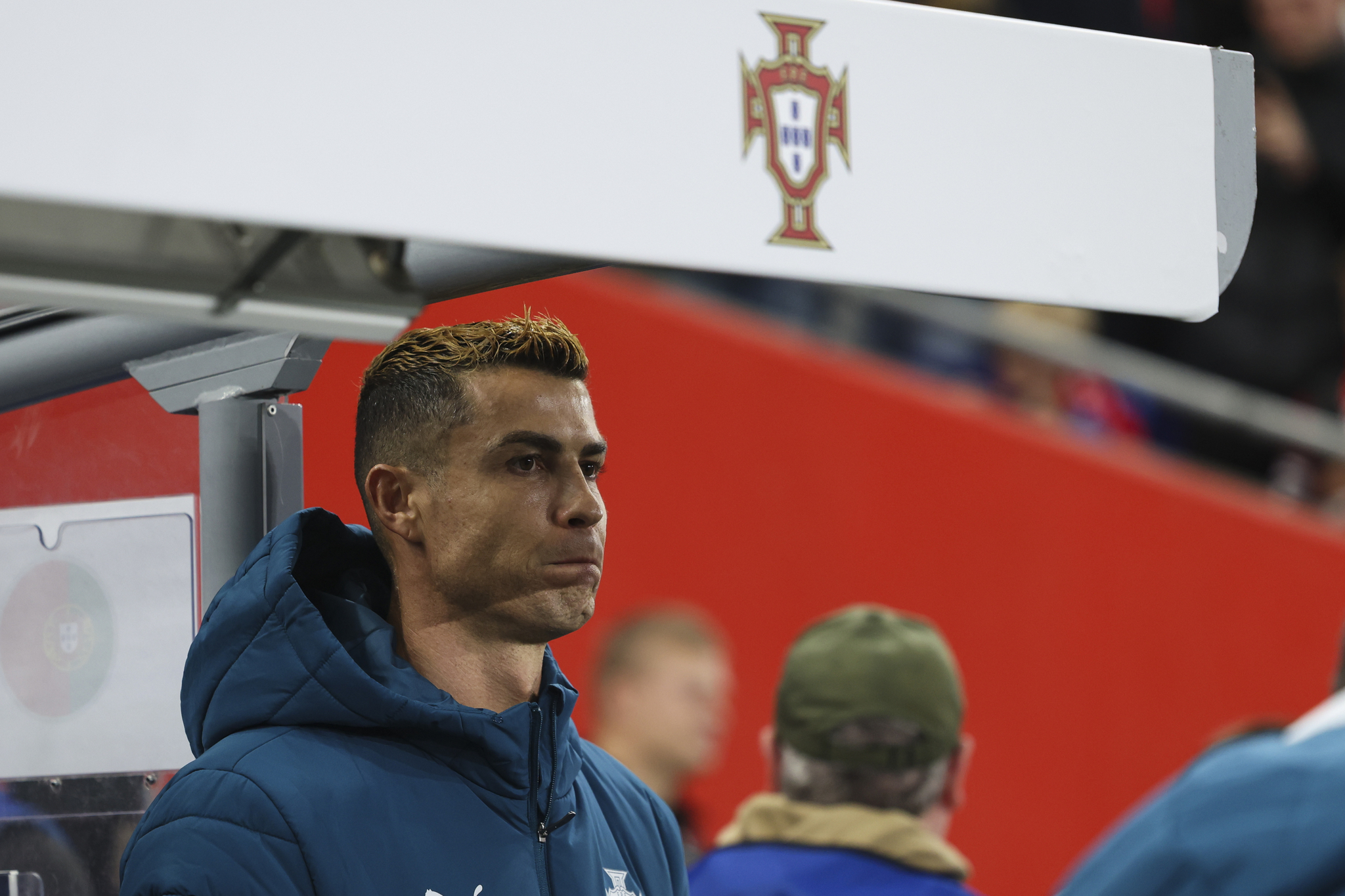 Cristiano, al banquillo ¡6.678 días después!