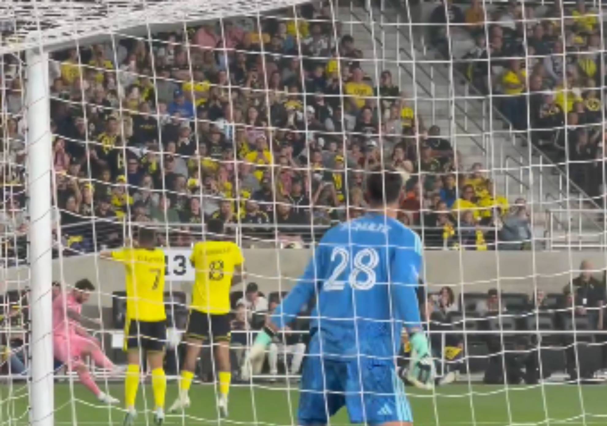 Un mágico gol de falta de Messi no salva a un Inter Miami que sigue sin saber ganar
