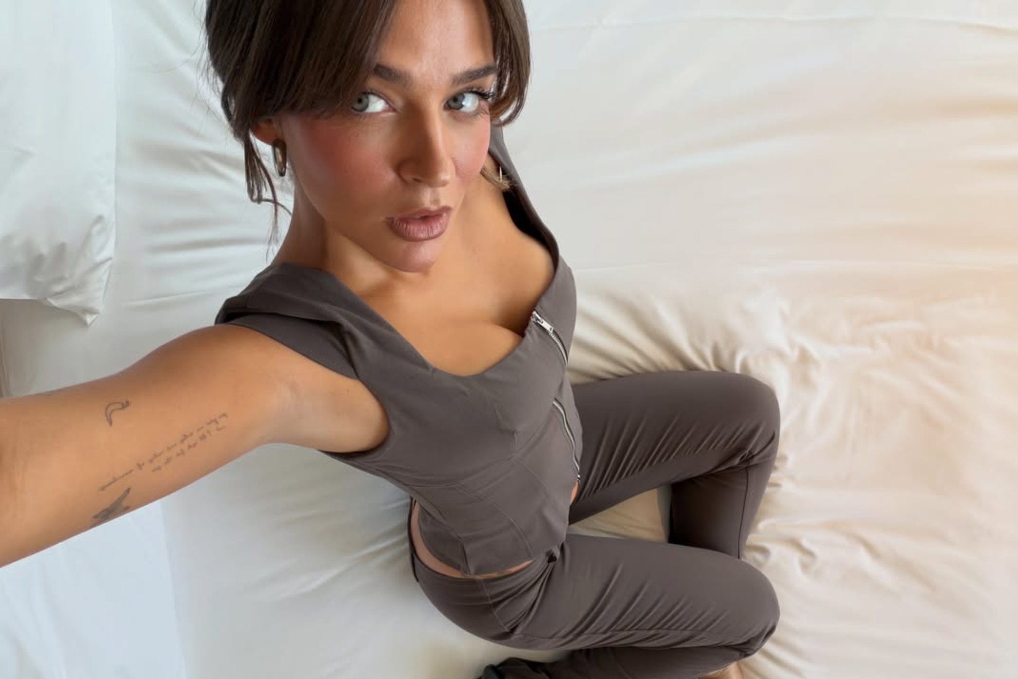 Laura Escanes reflexiona sobre la 'caída de los influencers' y su papel en la sociedad: "No puedo darme tanta importancia ni opinar de actualidad"