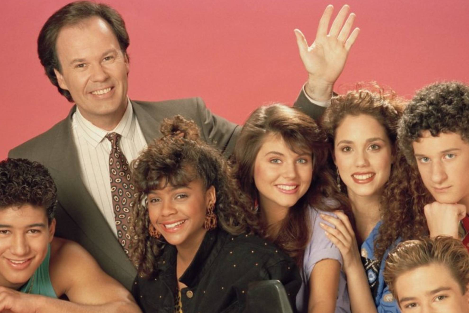 Muere el actor Dennis Haskins, el señor Belding de la serie 'Salvados por la Campana'
