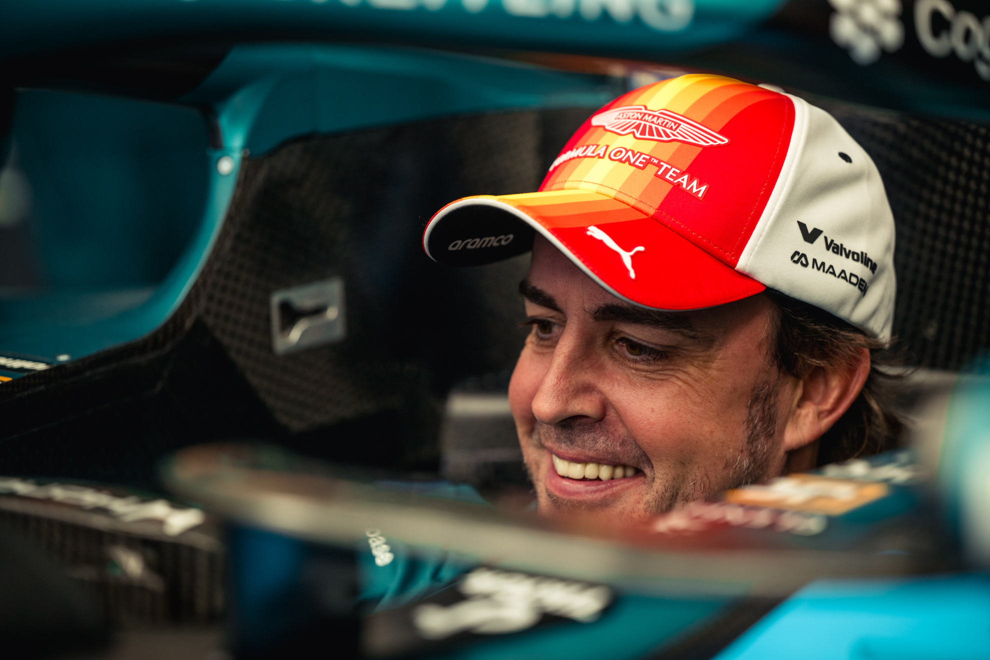 Fernando Alonso renueva con Aston Martin y seguirá en la Fórmula 1