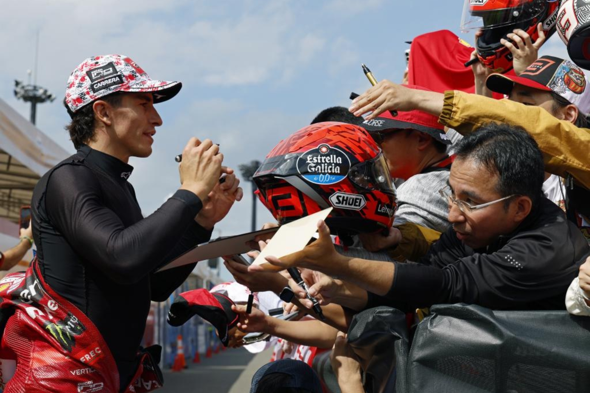 Marc Márquez pasa la presión a Acosta: "Pedro es el más rápido"