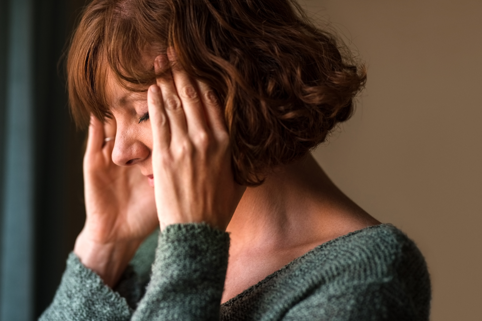 Las mujeres sufren más dolor que los hombres: la ciencia empieza a descubrir qué hay detrás de esta diferencia