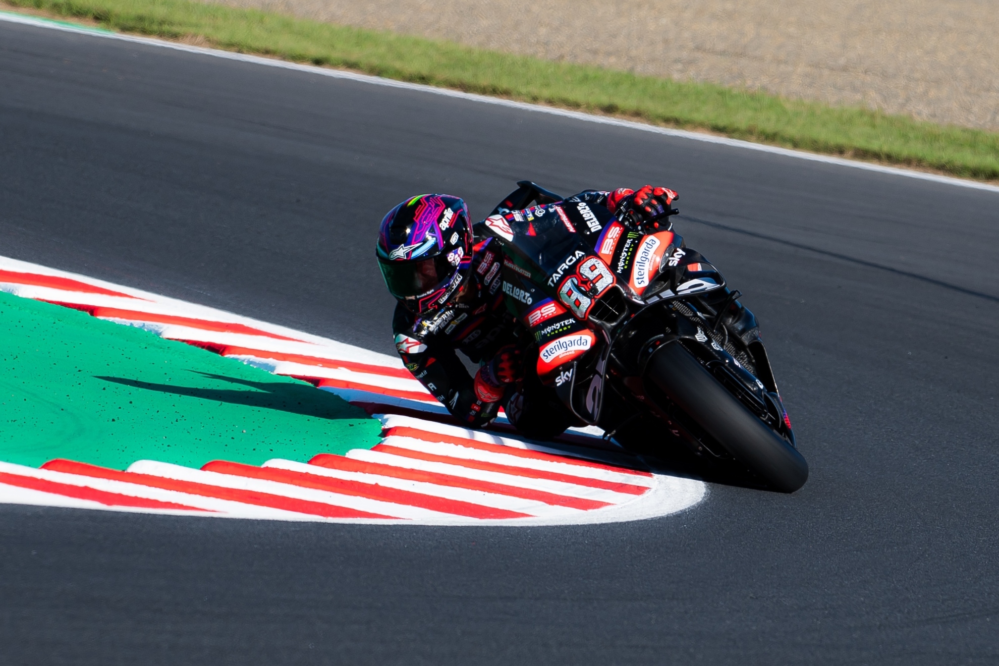 Jorge Martín bate a Marc Márquez por la pole de Motegi