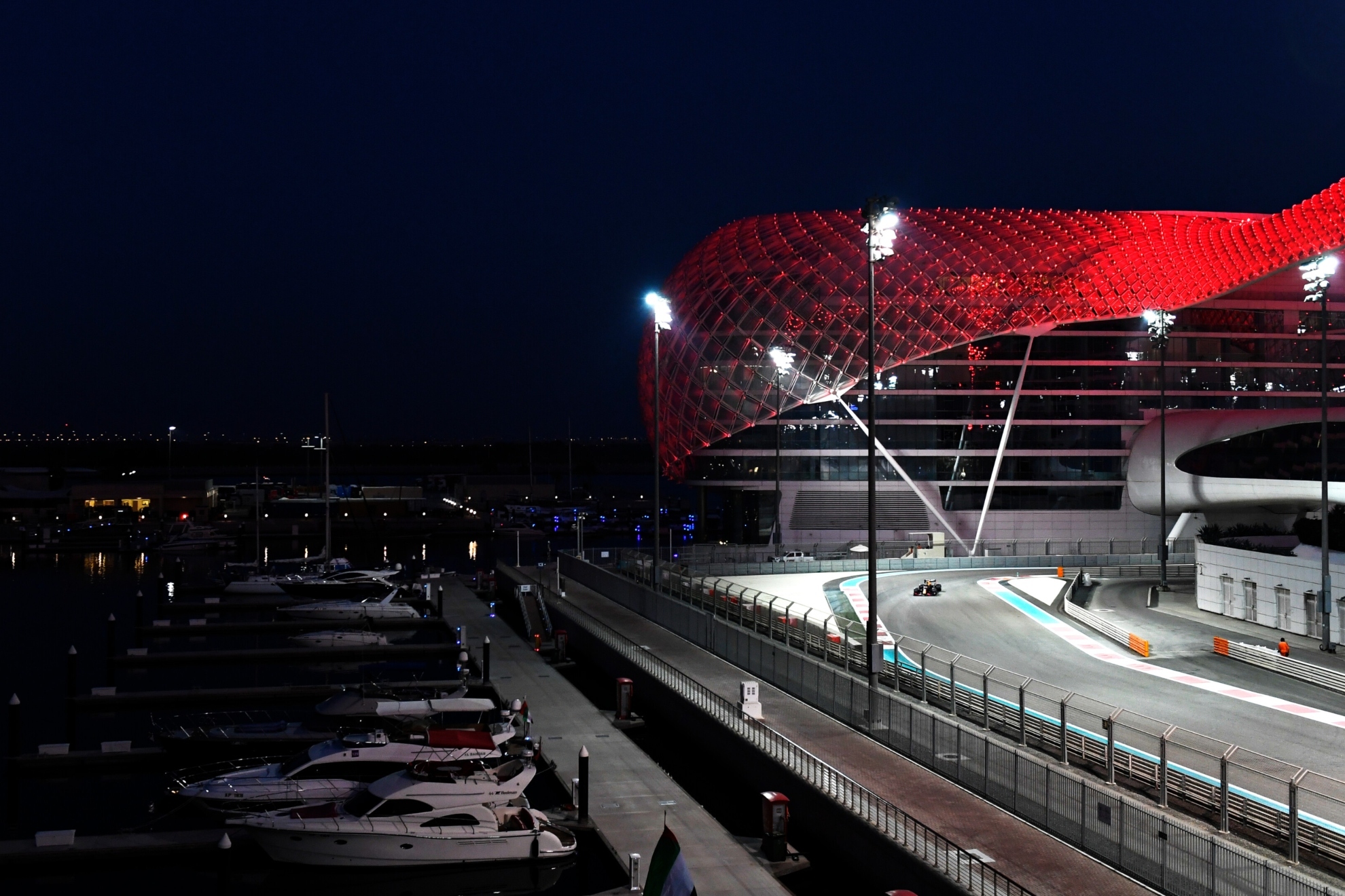Domenicali despeja dudas: "La F1 terminará en Qatar y Abu Dhabi"