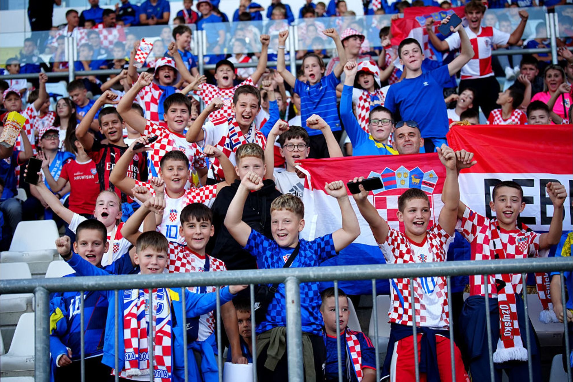 Croacia sortea una sanción de UEFA para llenar Rijeka