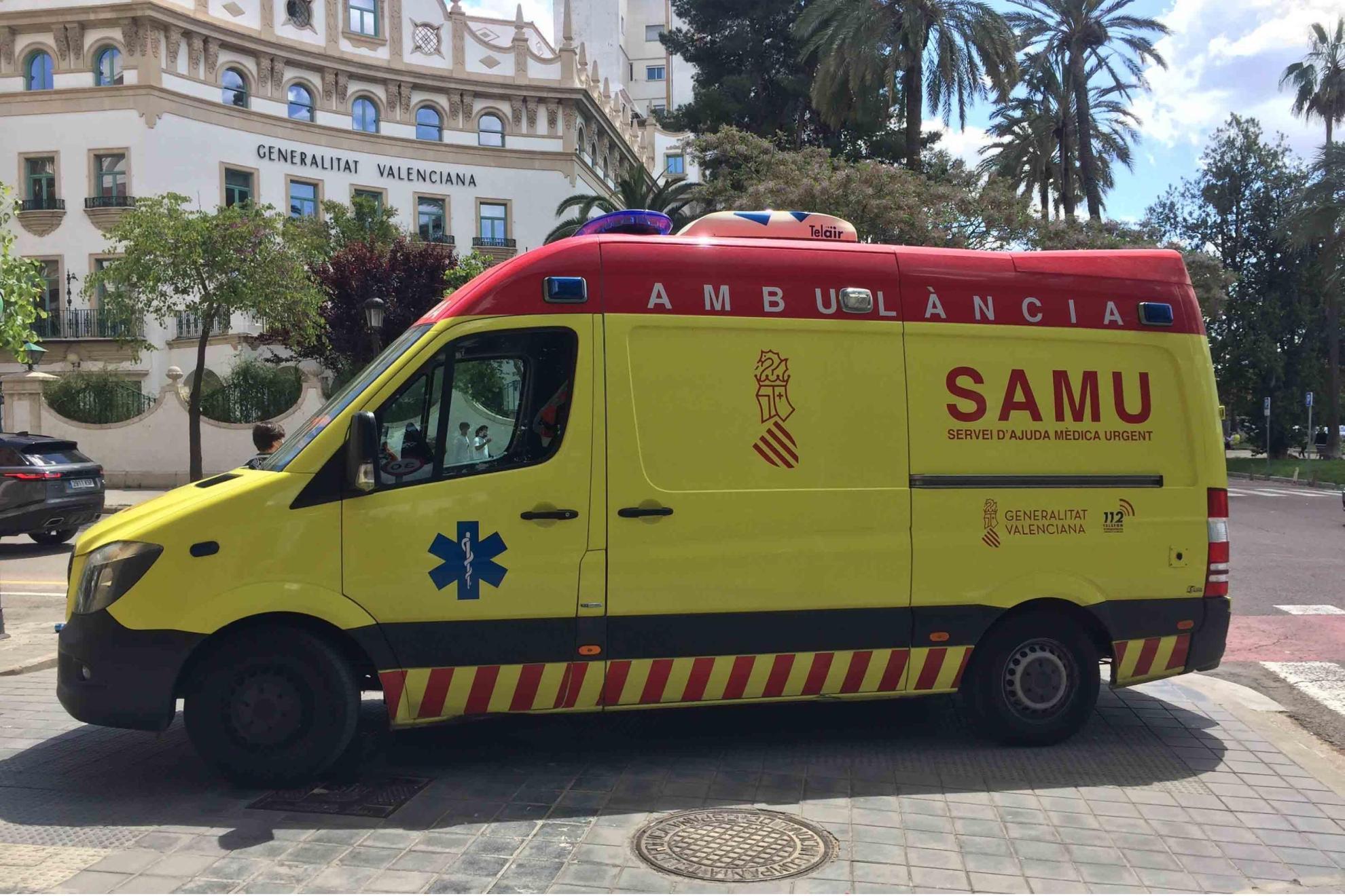 Mueren dos jóvenes ahogados en una playa de Guardamar de Segura tras bañarse con bandera roja