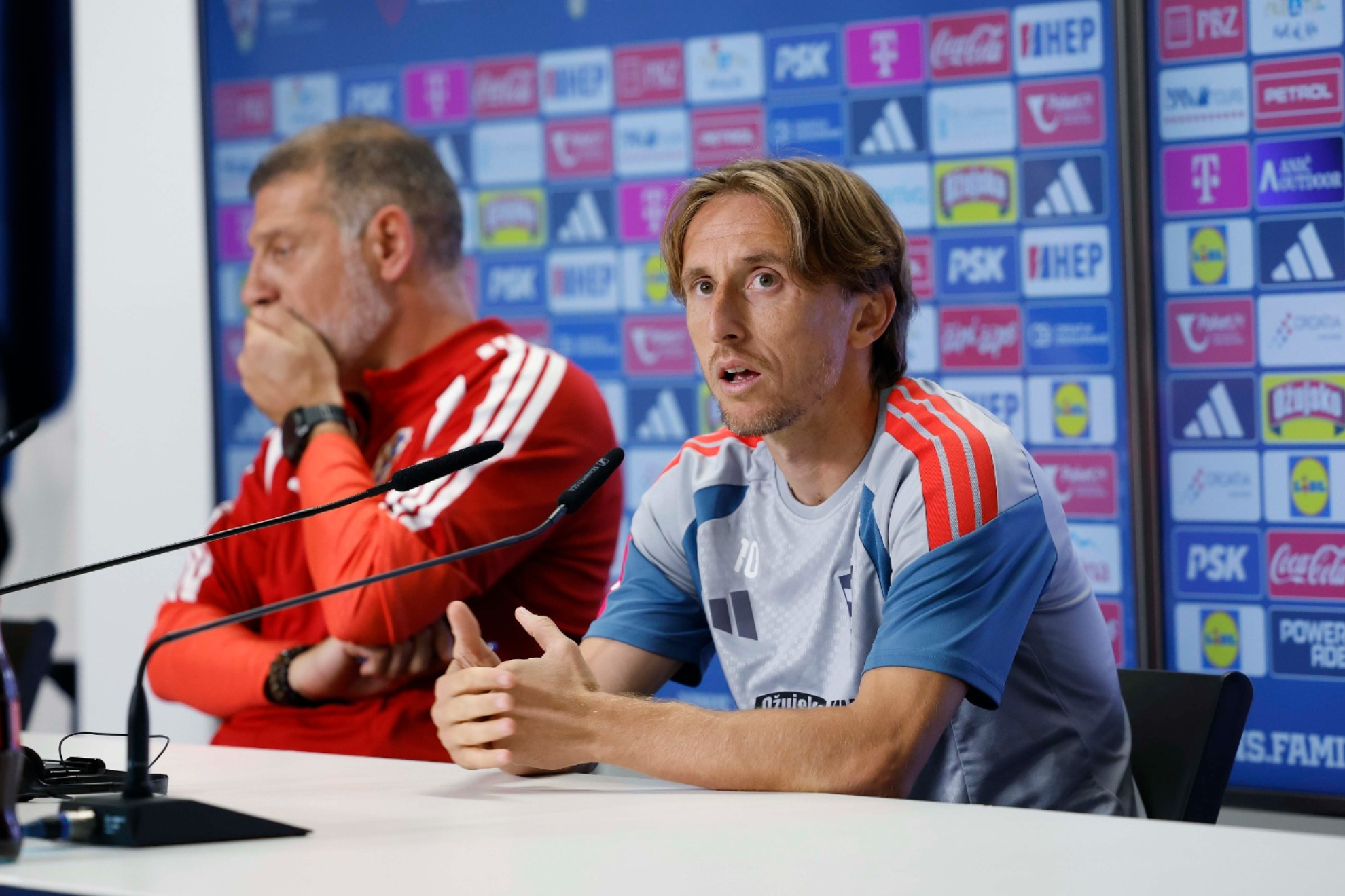 Modric: "Soy feliz en la selección, no sé cuándo llegará el final"
