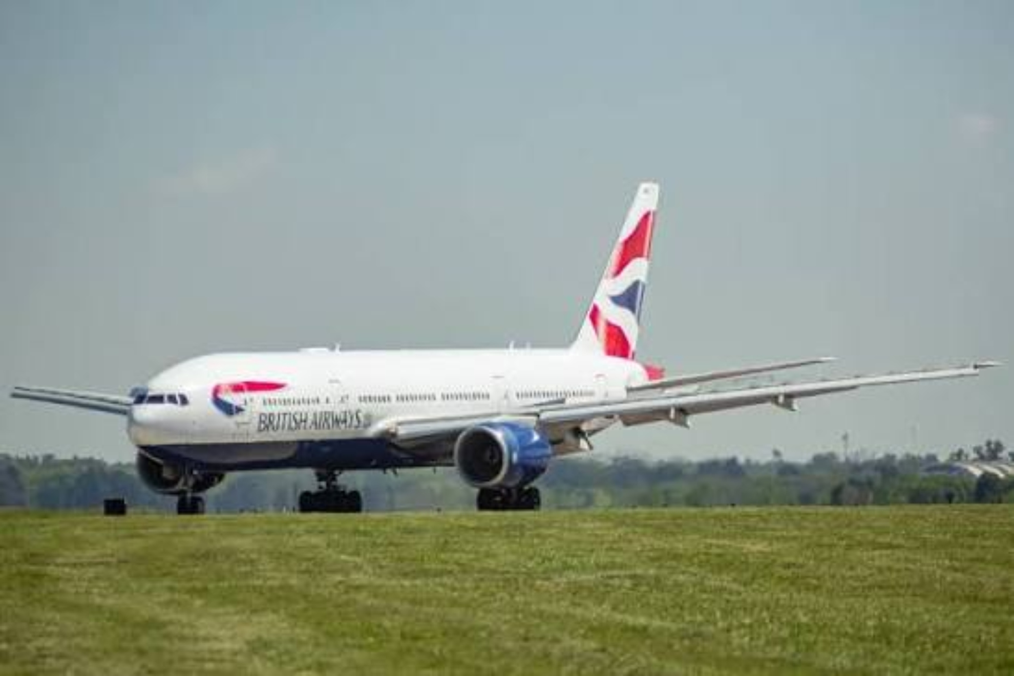 Avión de British Airways cae más de 8.500 metros en apenas siete minutos tras declarar una emergencia y aterriza de emergencia en Londres