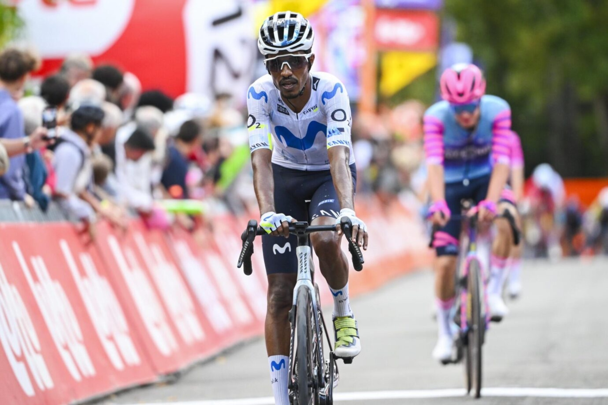 Movistar ata a Tesfatsion hasta 2028 tras su salto adelante en 2026