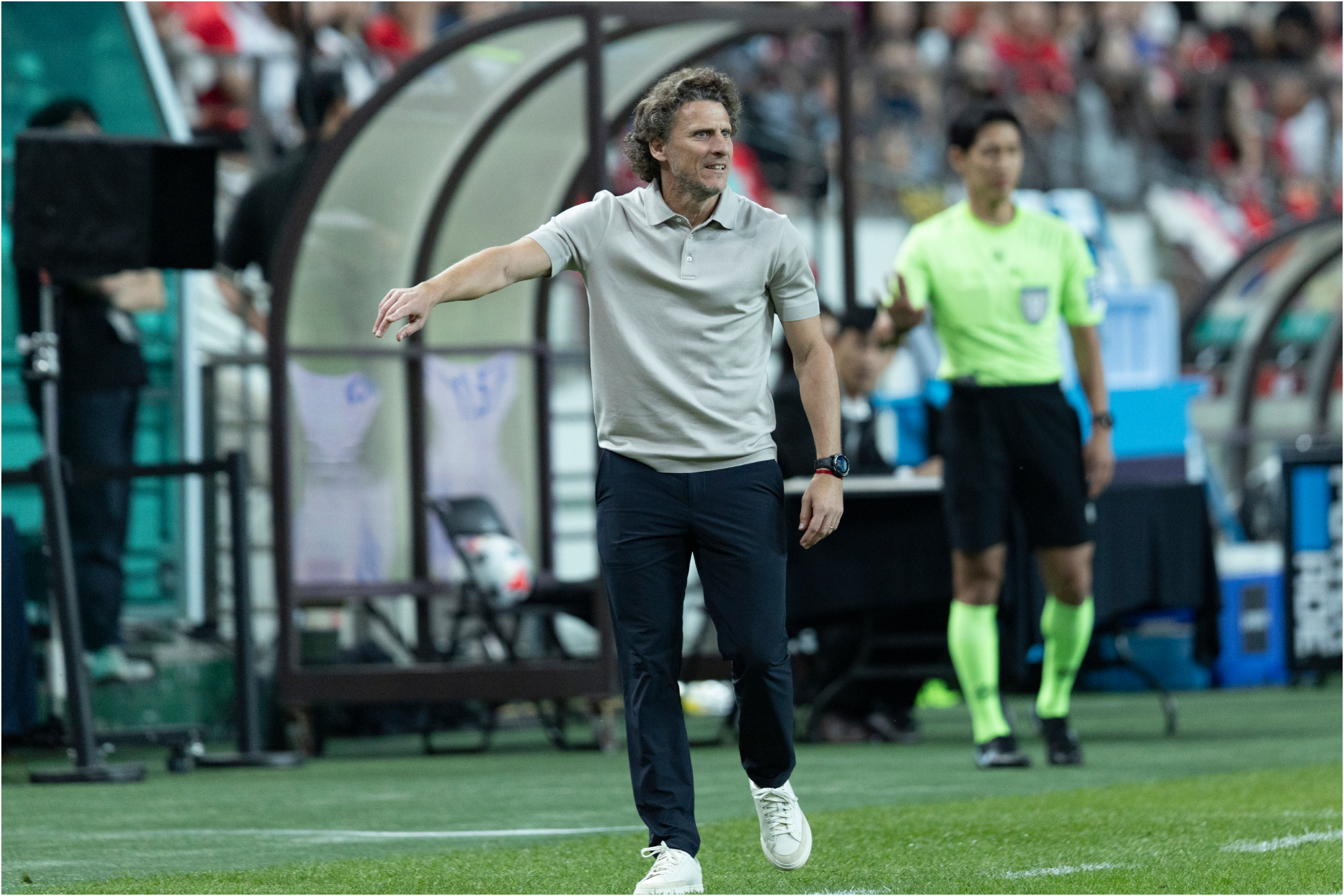 Diego Forlán suma puntos para seguir en Uruguay con goleada en la India