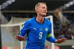 Óskarsson vuelve con gol pero sancionado