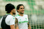 Bartra suma otra sesión con el grupo y alivia las urgencias defensivas