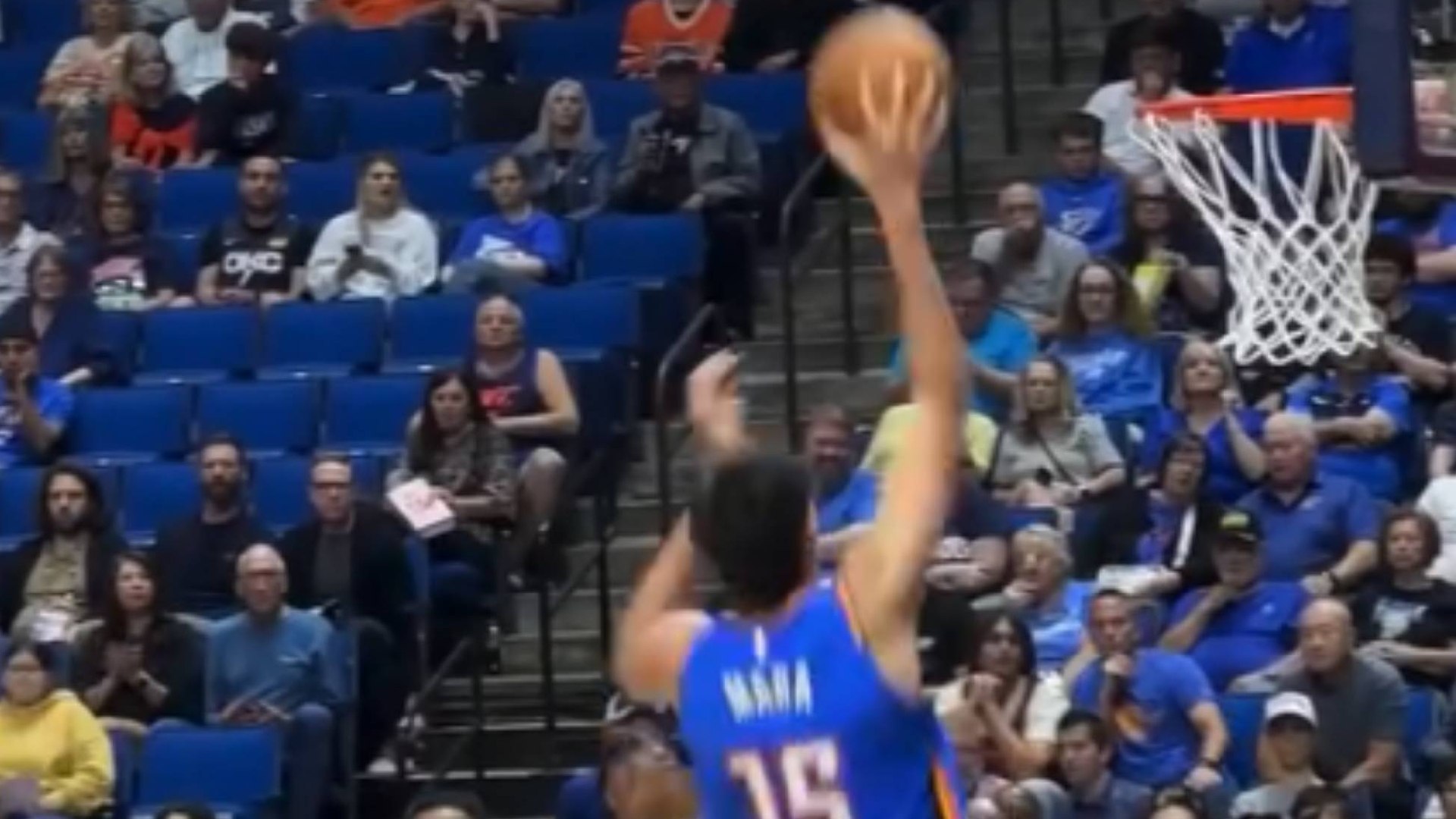 Aday Mara cae de pie en los Thunder: "Hay que estar en muy buena forma para hacer esas cosas"