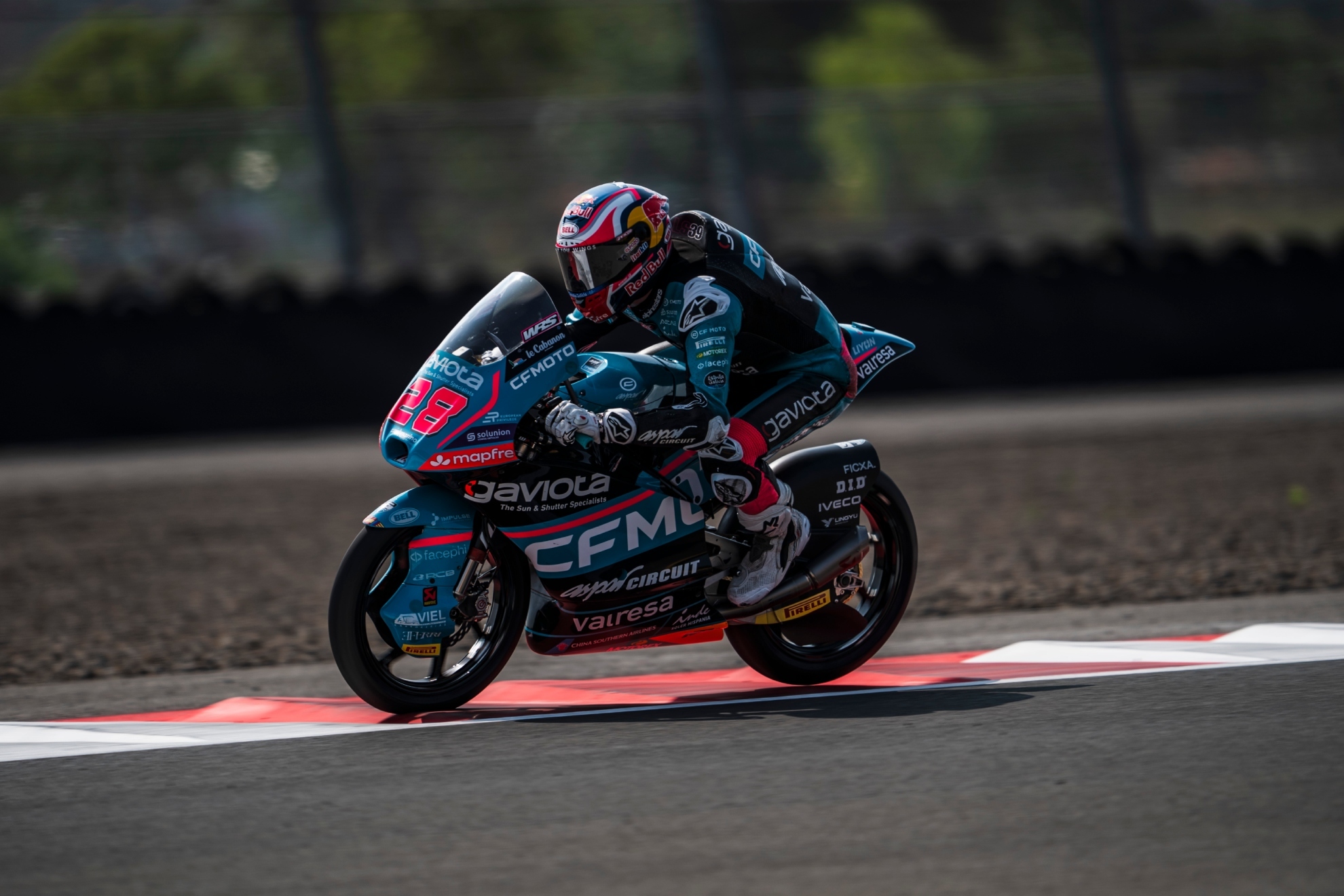 Máximo Quiles, campeón a lo grande en Moto3
