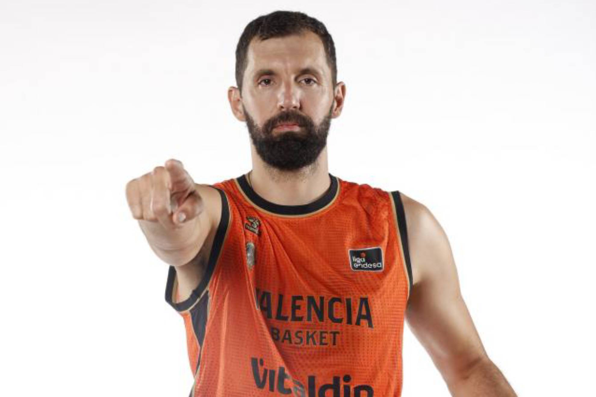 El Barça se reencuentra con Mirotic, el crack al que echó y sigue siendo un ídolo del Palau