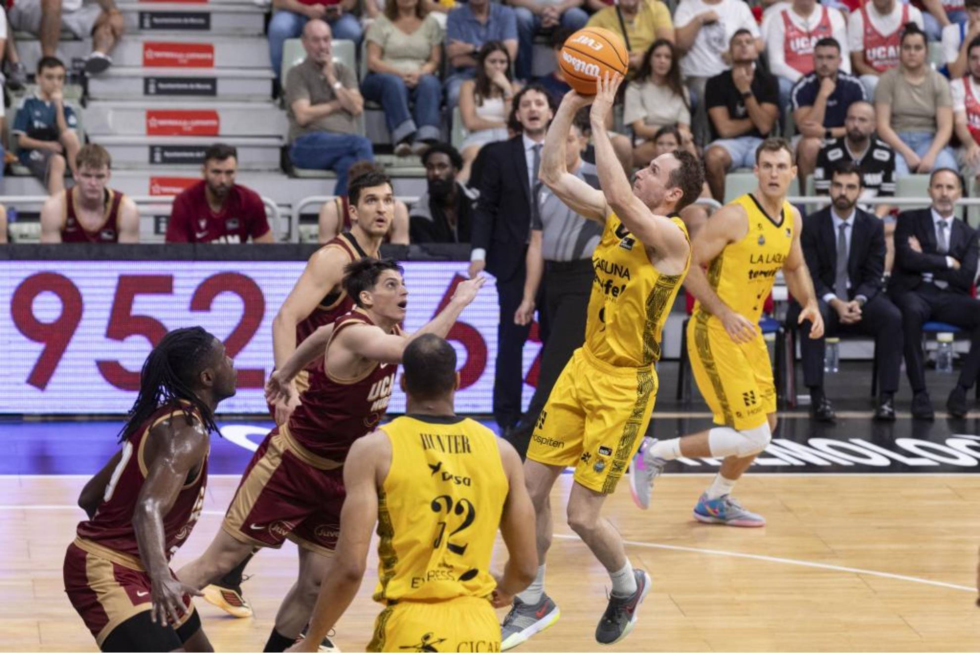 Clínic de Marcelinho Huertas para aupar a La Laguna en Murcia
