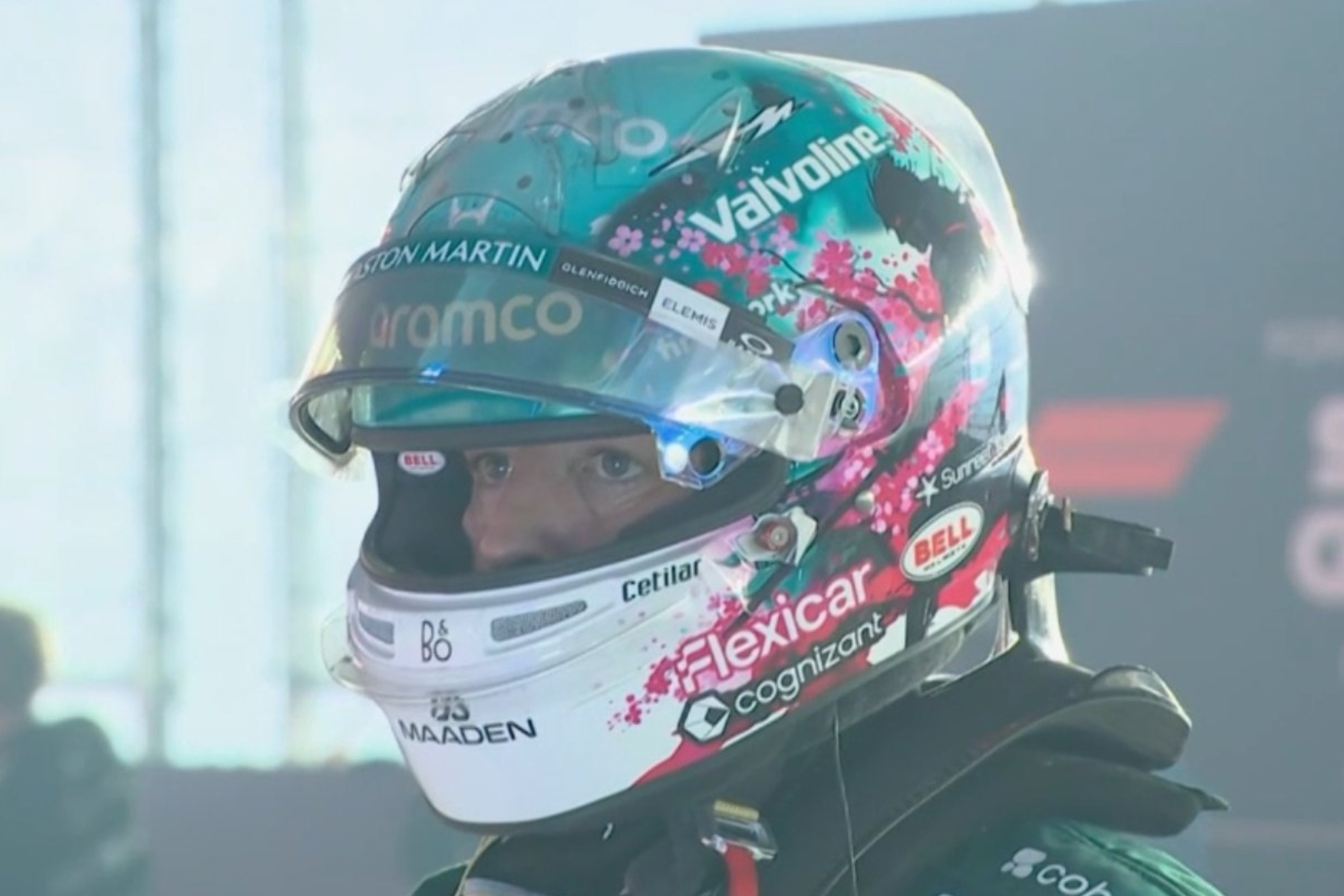 A Alonso le golpea el surrealismo: "¡Qué motor tan ridículo"