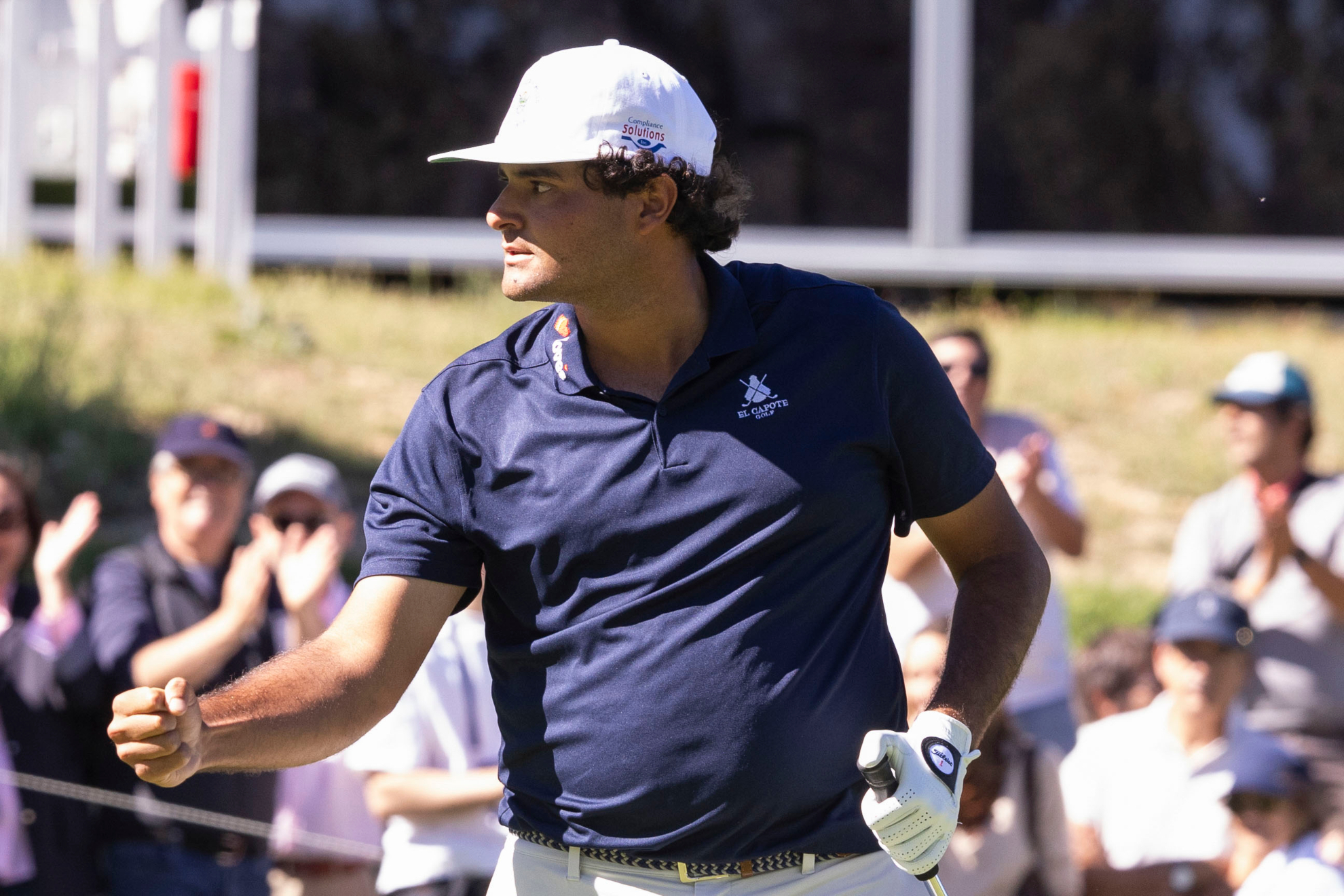 Chacarra comienza coliderando el India Championship el día que McIlroy cambia de 'look'