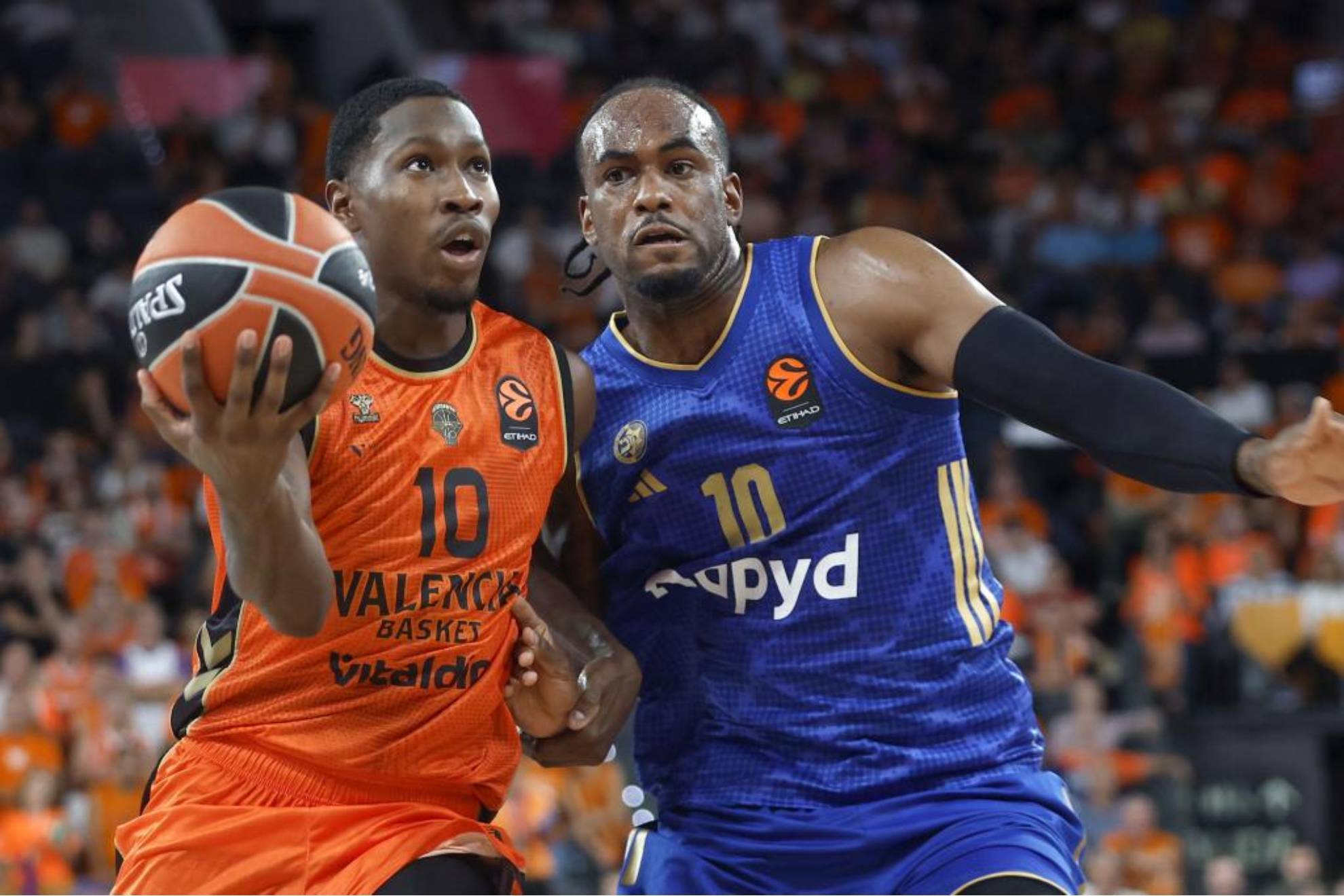 El Valencia cierra una horrible semana con la derrota ante el Maccabi
