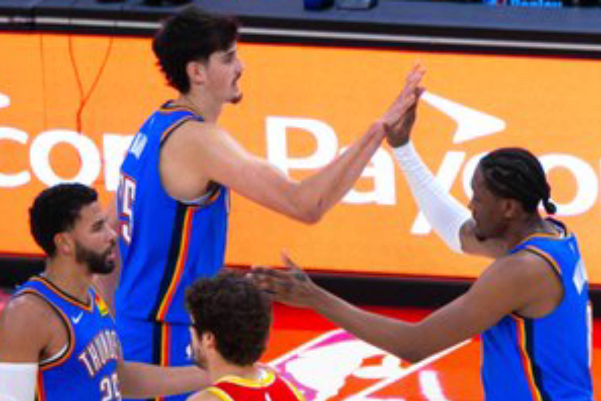 Aday Mara se baja de los dobles dígitos y se mantiene máximo en los Thunder: "Es un monstruo"