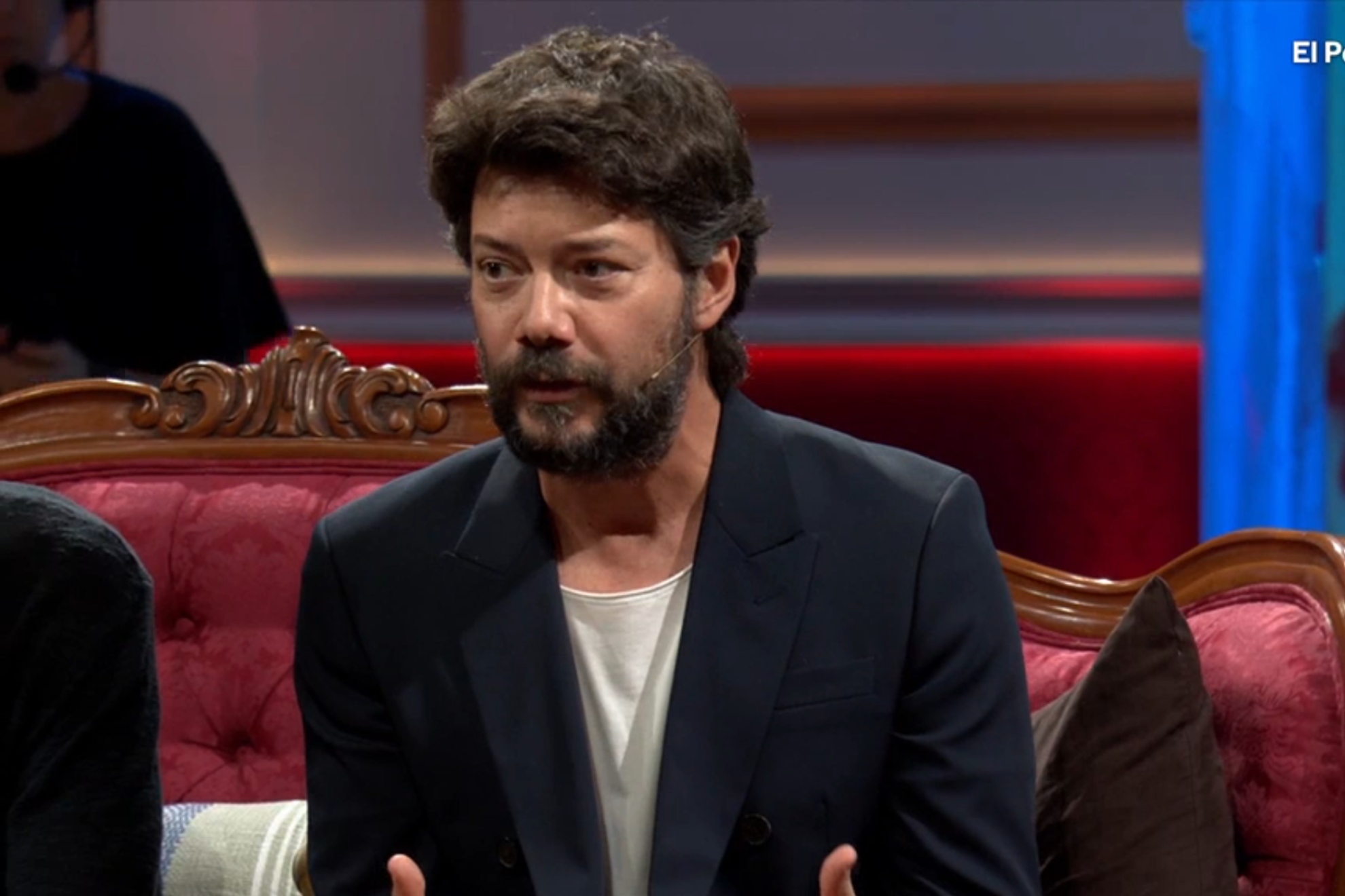 Álvaro Morte revela su anécdota en el concierto de Shakira: “Conocí a Carolina Marín, muy graciosa, y dijo que parecíamos kebabs ahí enrollados”