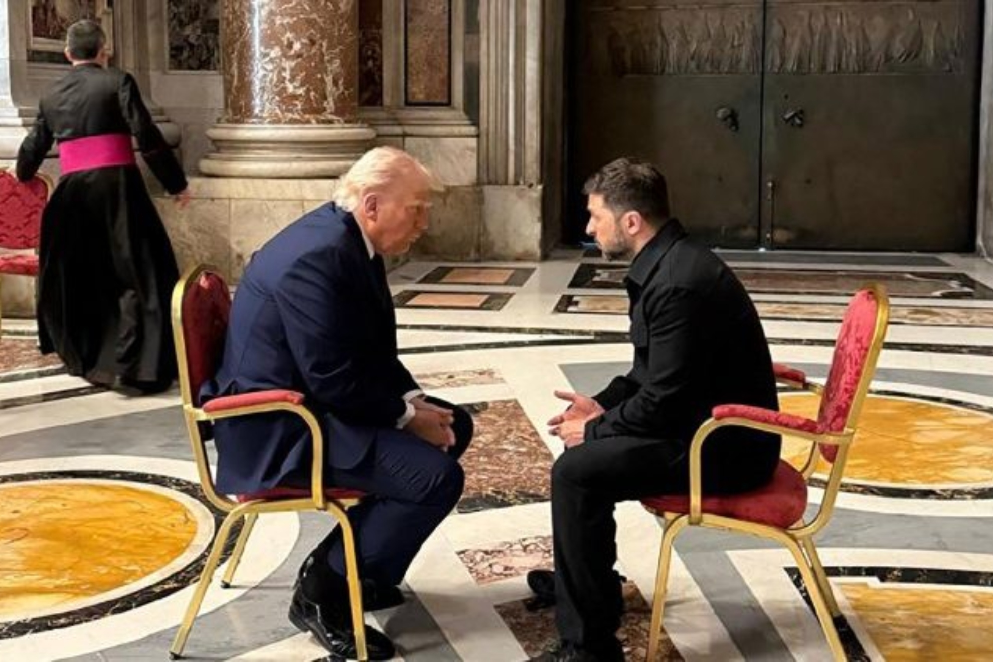 Trump afirma que Zelenski "no es un buen tipo" para llegar a acuerdos y avanza que si lo hay con Rusia "no será con él"
