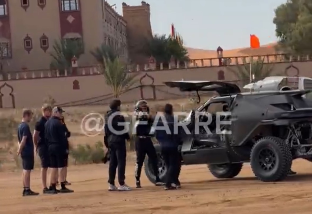 Fernando Alonso ya prueba el coche del Dakar 2027