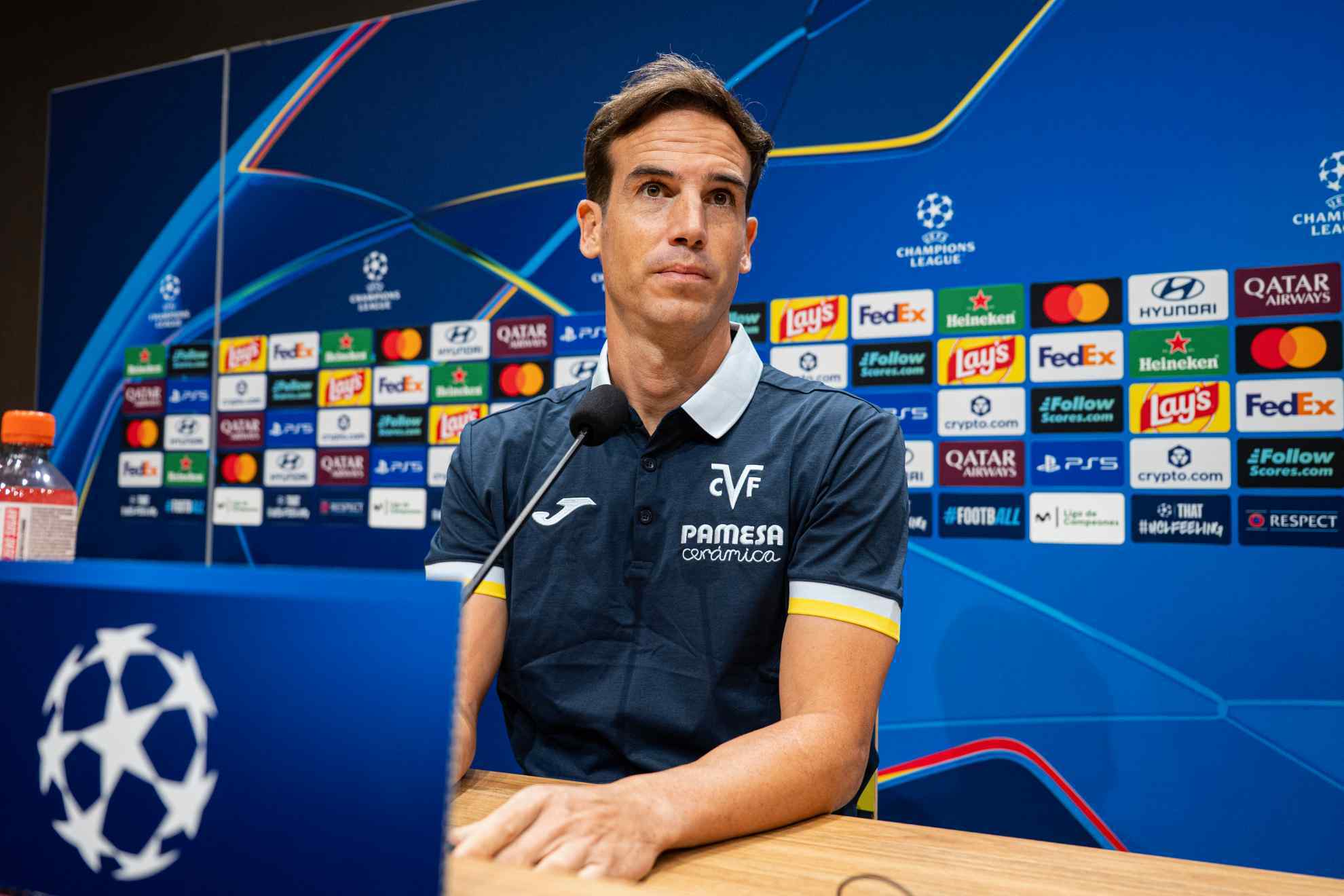 إينيغو بيريز: "أنا لا أفكر في ليفربول وآمل ألا يفكر اللاعبون أيضا"