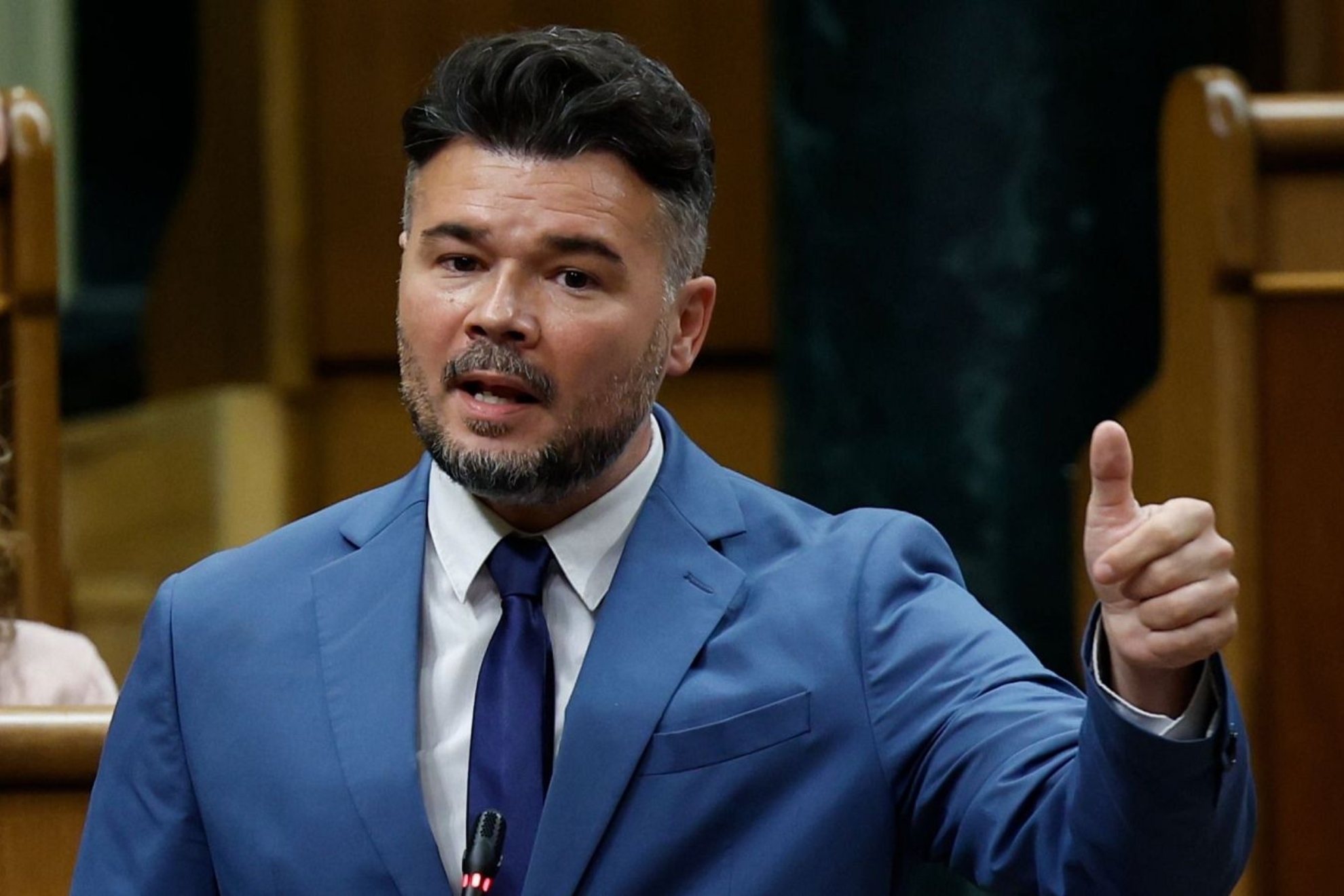 Gabriel Rufián publica un libro para plantar cara a la extrema derecha con mensaje: "Cómo ganar a los fachas (Leer antes de votar)"