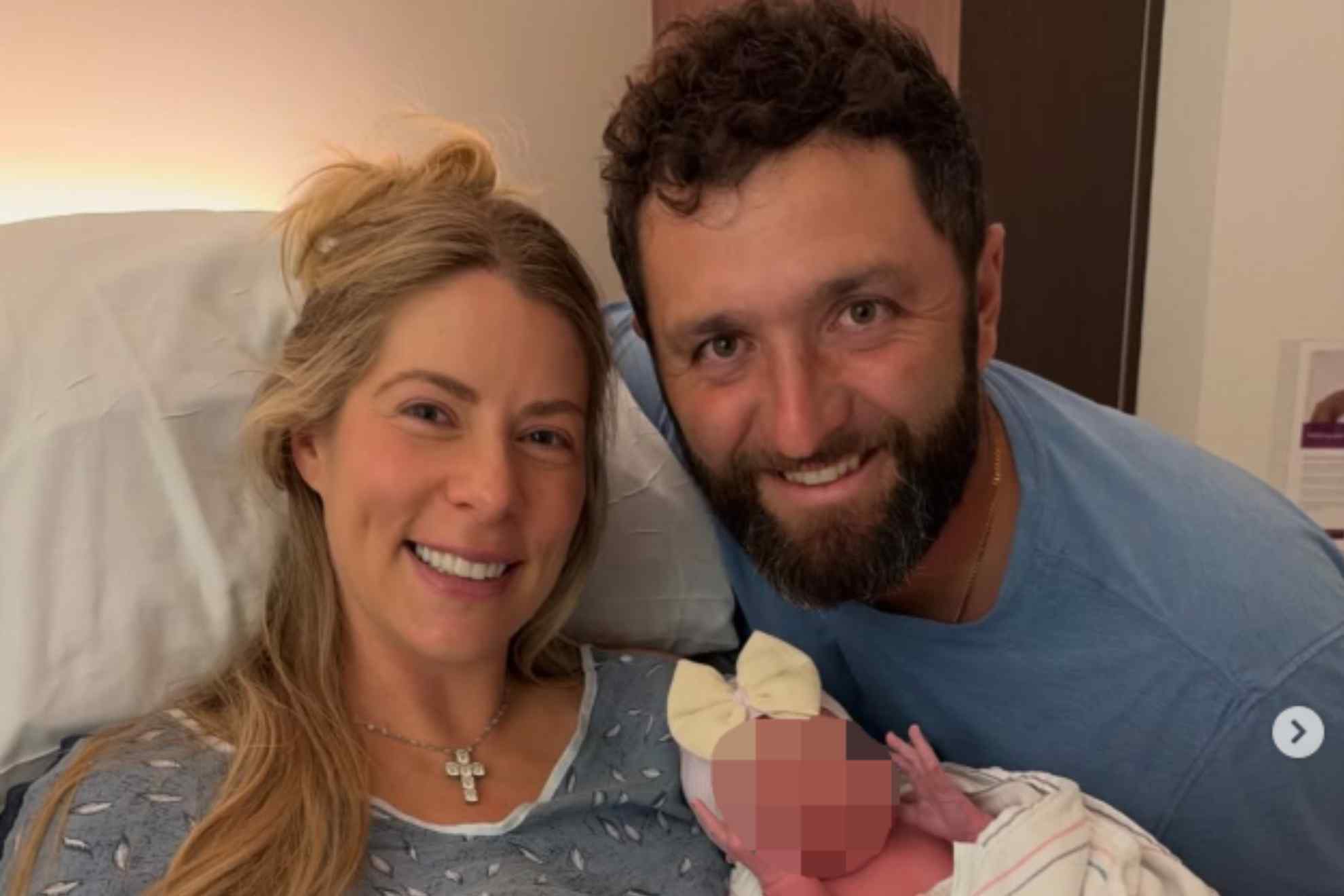 Jon Rahm anuncia el nacimiento de su hija Begoña