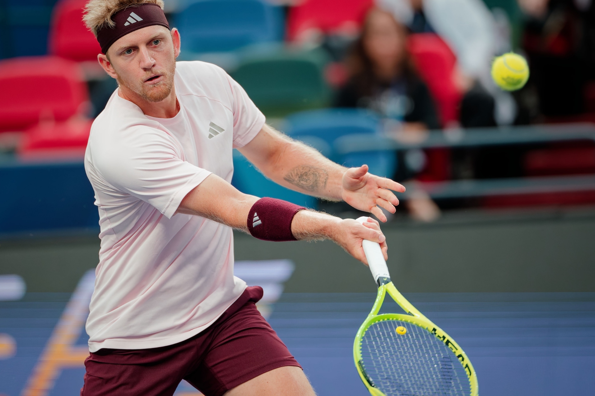 Davidovich hace magia ante Zverev y se planta en la final de Shanghái
