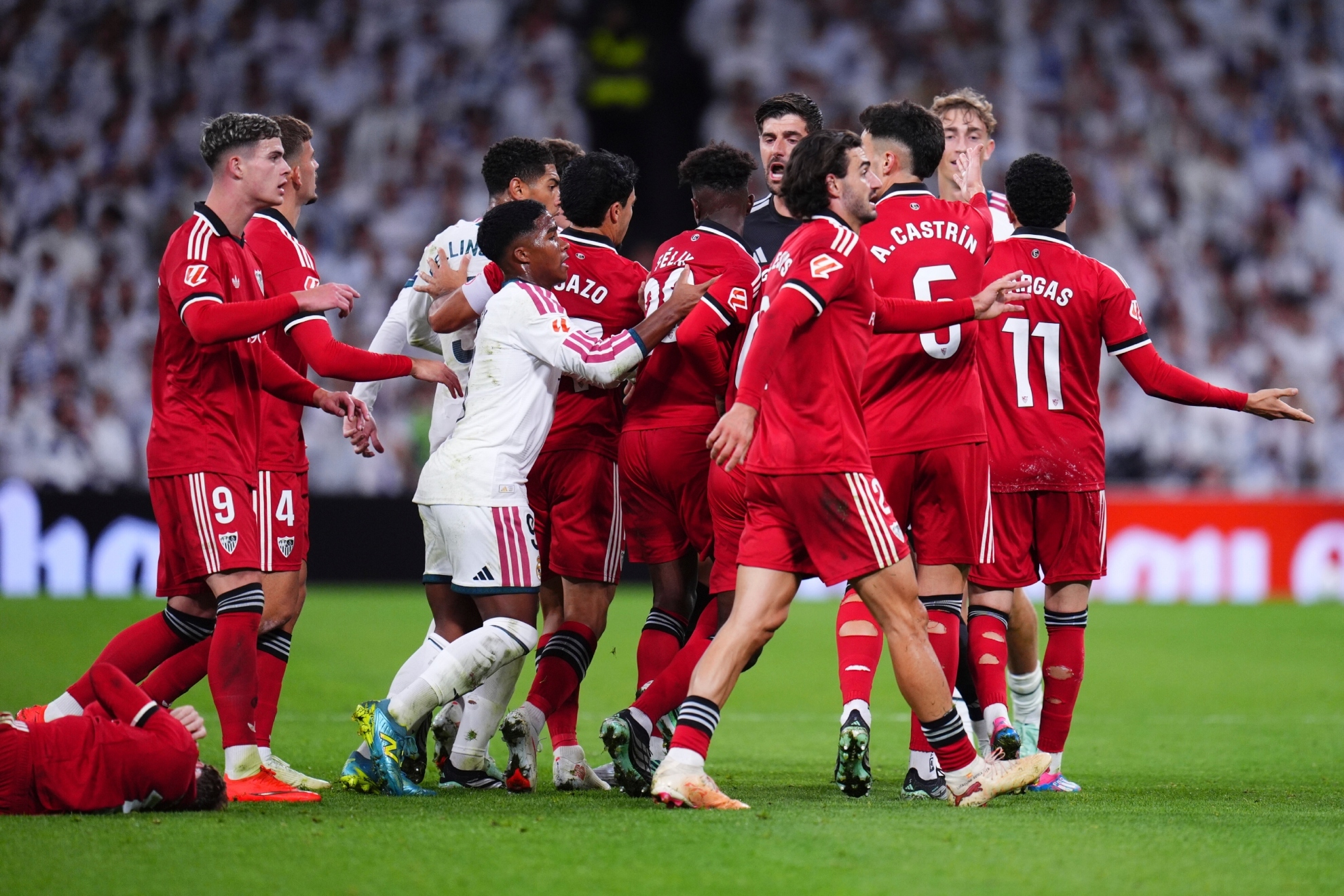 مباشر: ريال مدريد 2-0 إشبيلية — الدقيقة 56′