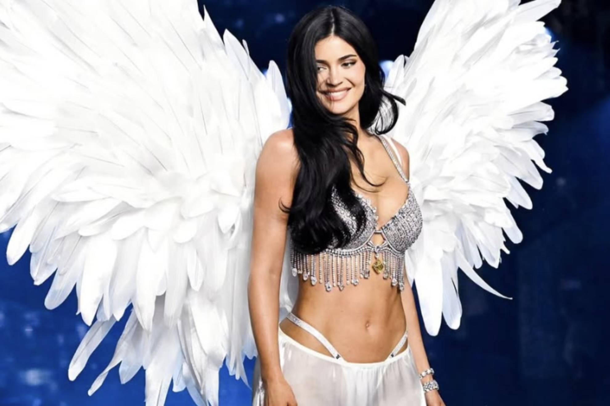 Kylie Jenner debuta en Victoria’s Secret en el regreso del desfile a Los Ángeles después de 19 años