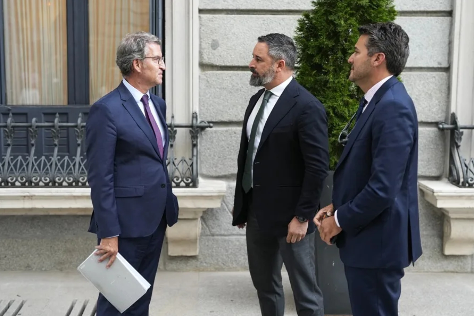 El promedio de RTVE sitúa al Frente Amplio con 11 escaños en un Congreso con mayoría absoluta de PP y Vox