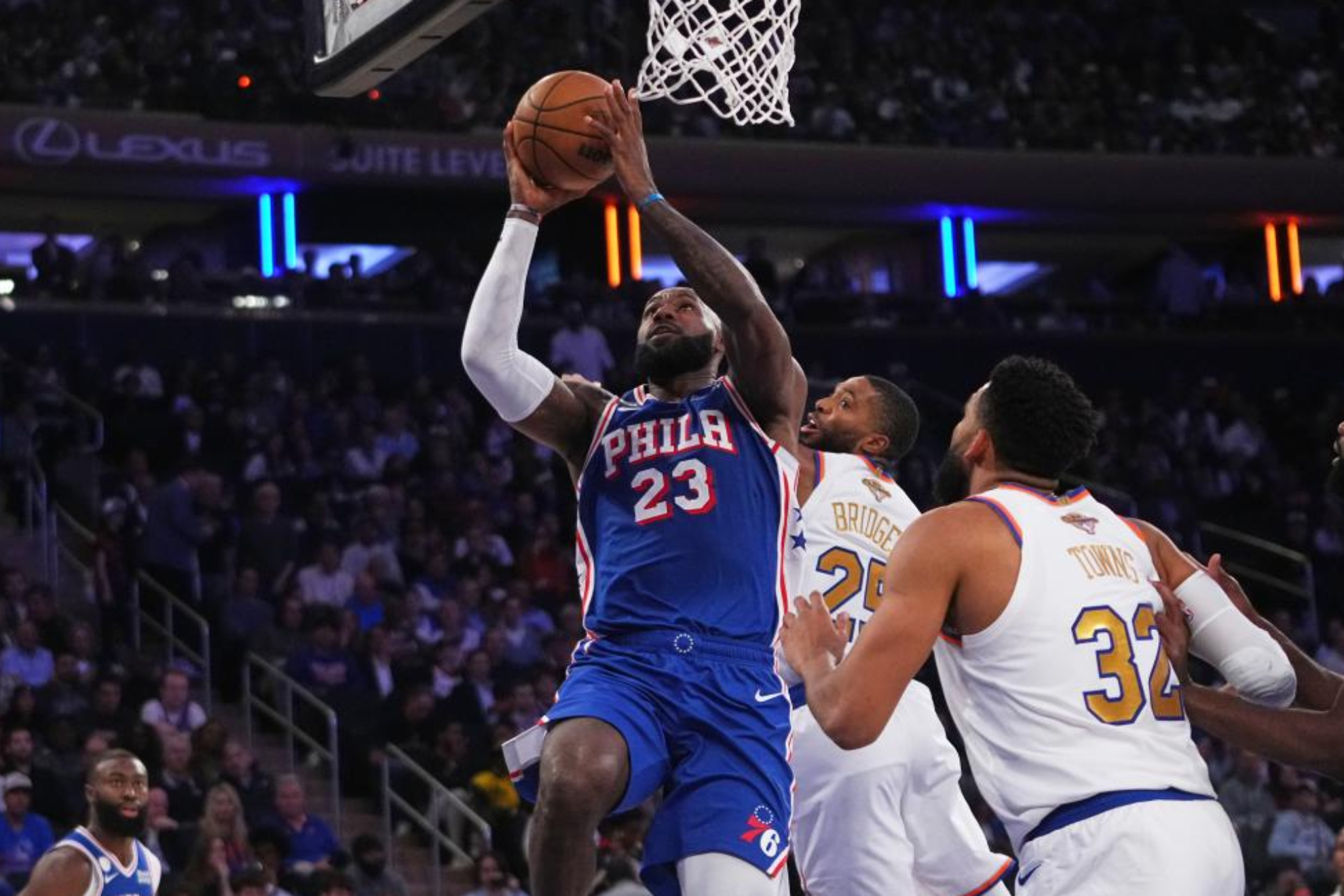 LeBron y los Sixers arruinan la fiesta de los campeones Knicks