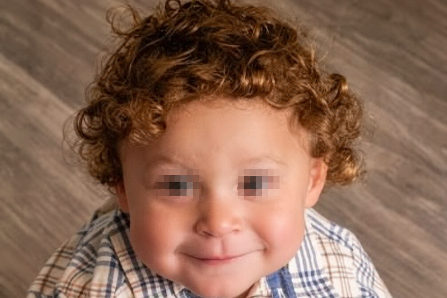 Una madre abrazó a su hijo de 18 meses para despedirse y lo oyó respirar tras ser declarado muerto: "Lo abracé y le oí respirar"