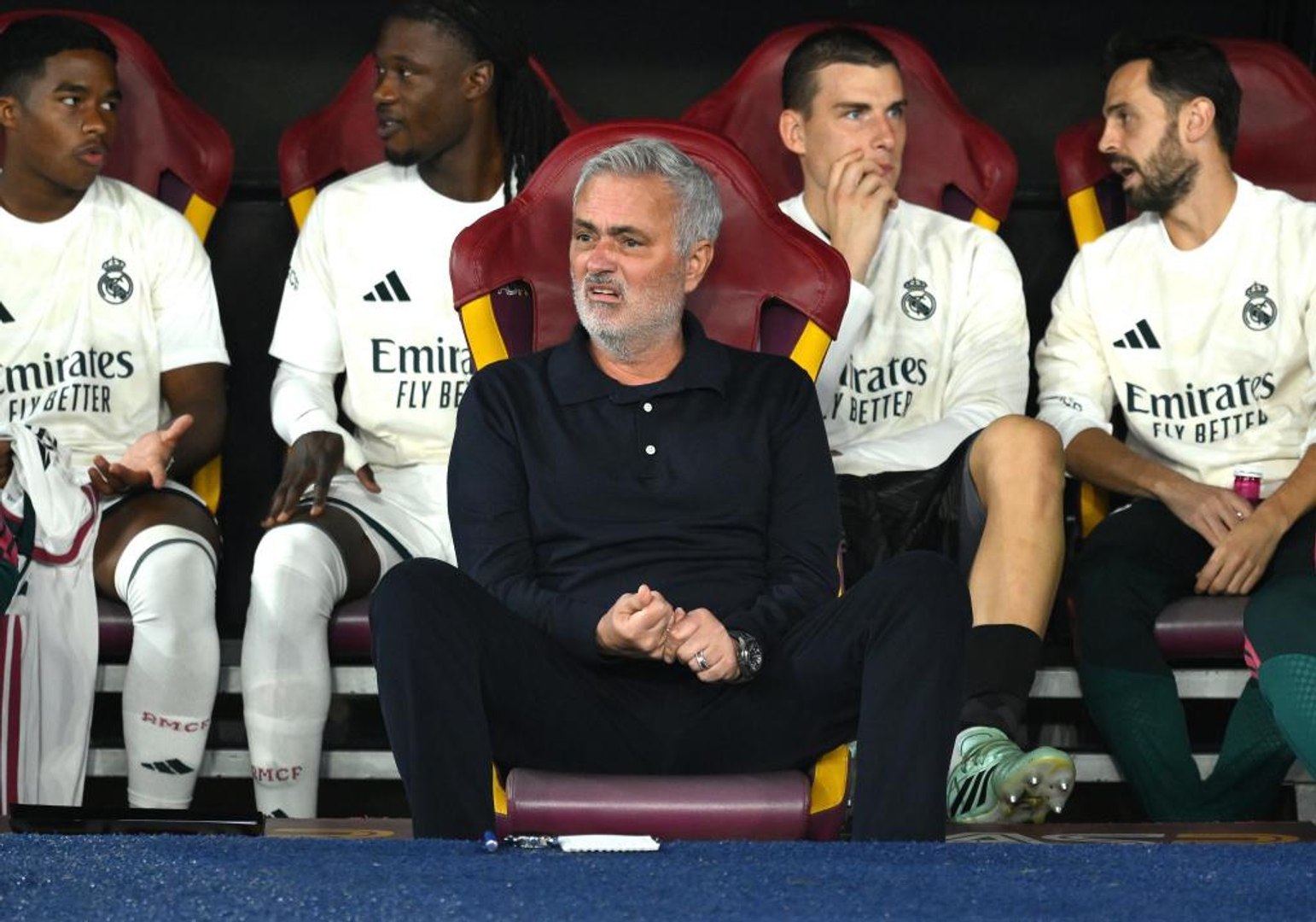 بريباسين يمنح برشلونة الأفضلية في الكلاسيكو ويصف ريال مدريد بحالة الشك
