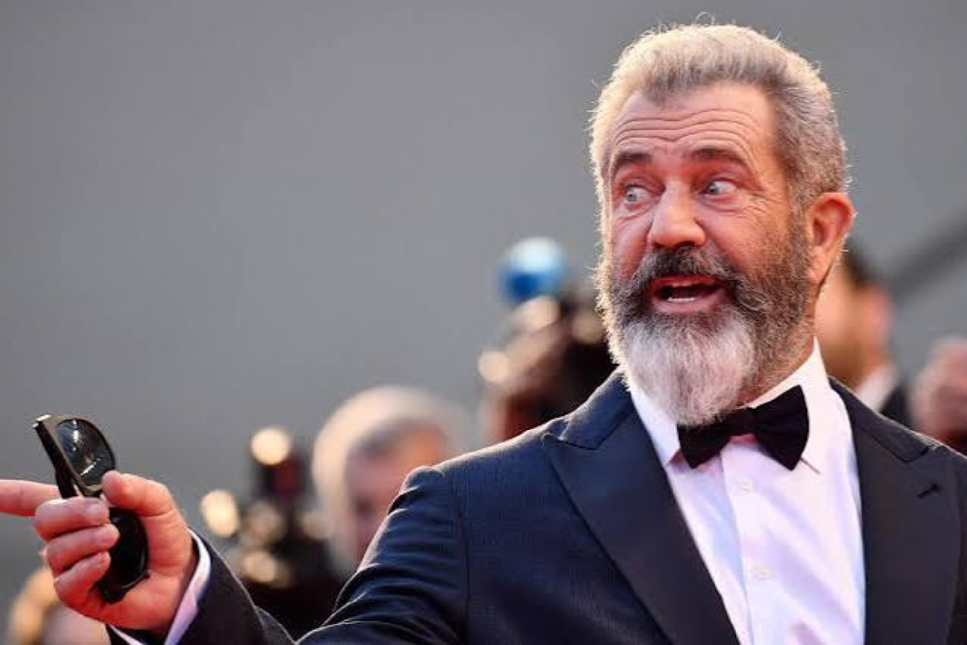 En 2005, Mel Gibson compró una isla paradisíaca por 15 millones de dólares a pesar de que los descendientes de una tribu se opusieron: construyó una bolera privada
