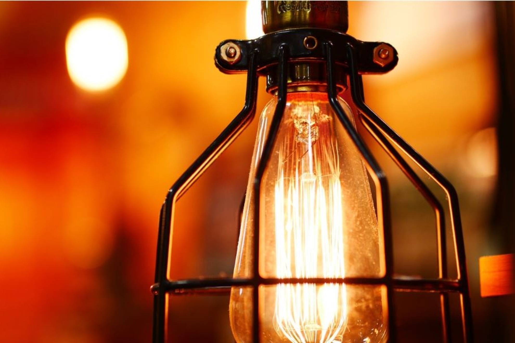 Precio de la luz por horas mañana, domingo 25 de octubre: cuándo es más barata y más cara