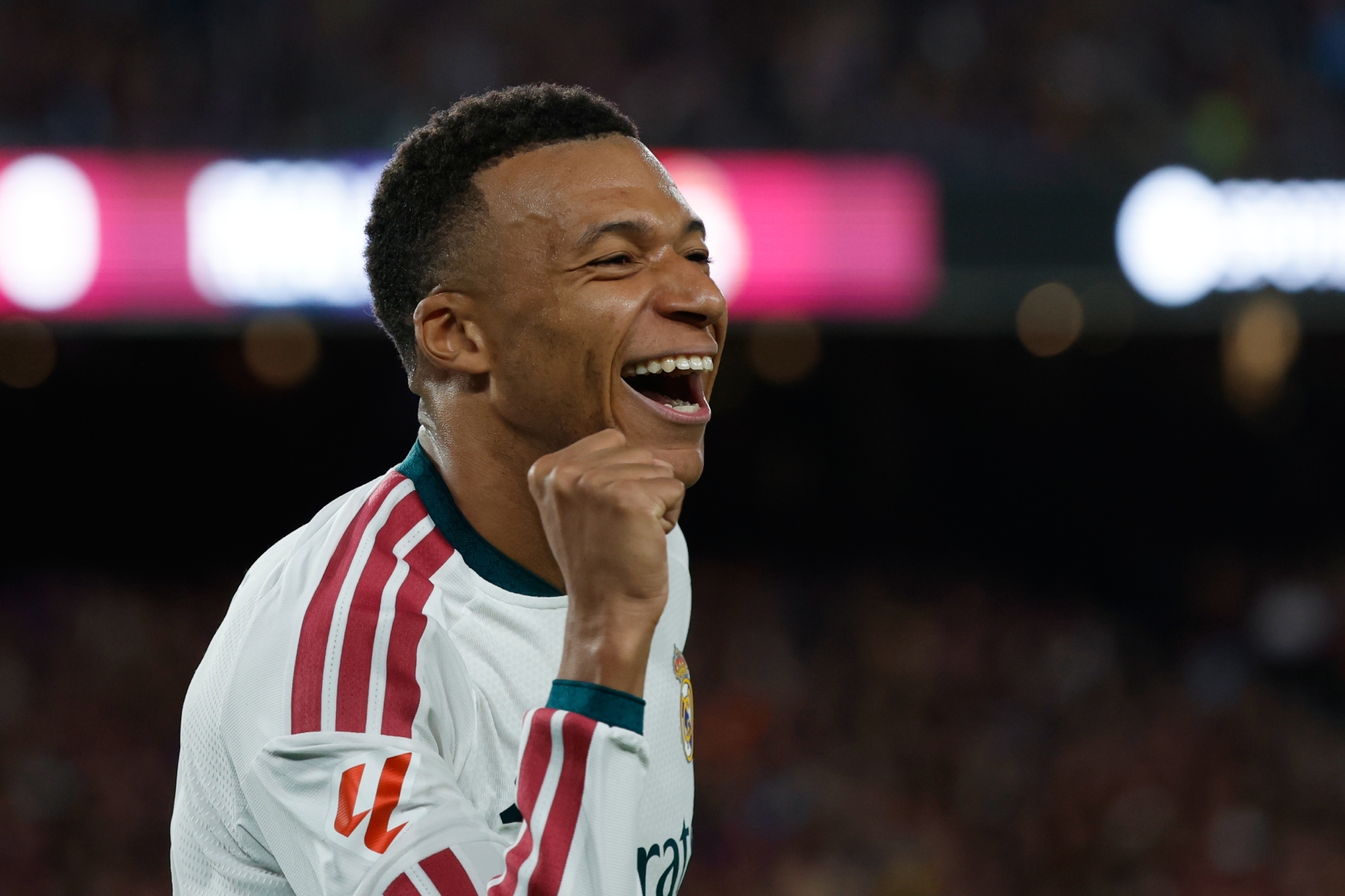 مبابي يفتتح المباراة في الكلاسيكو ويقترب من 100 هدف مع مدريد