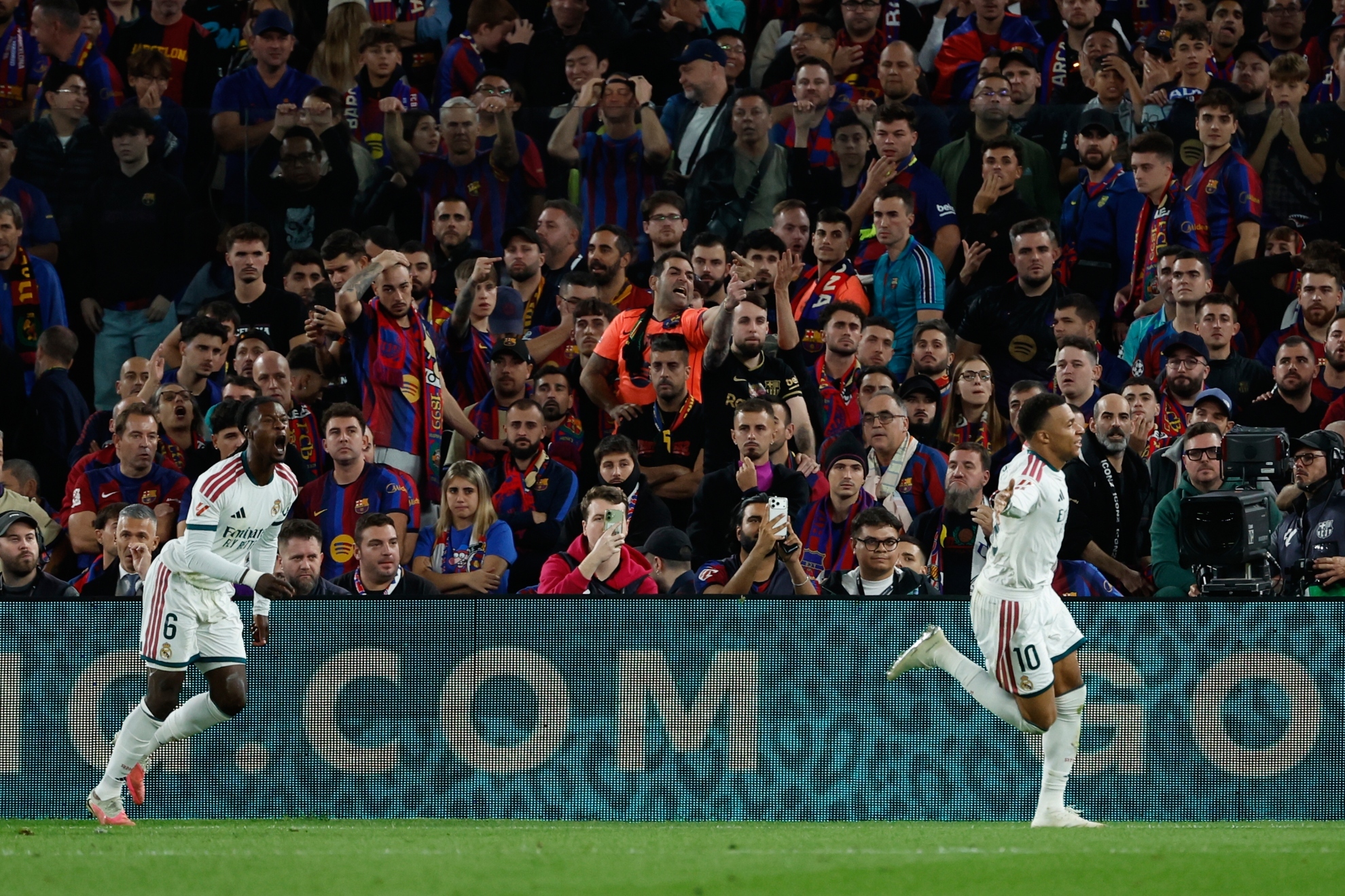 برشلونة يحقق أرقاماً قياسية في الإيرادات رغم خسارة الكلاسيكو