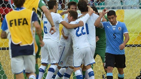 Uruguay 2(2)-2(3) Italia